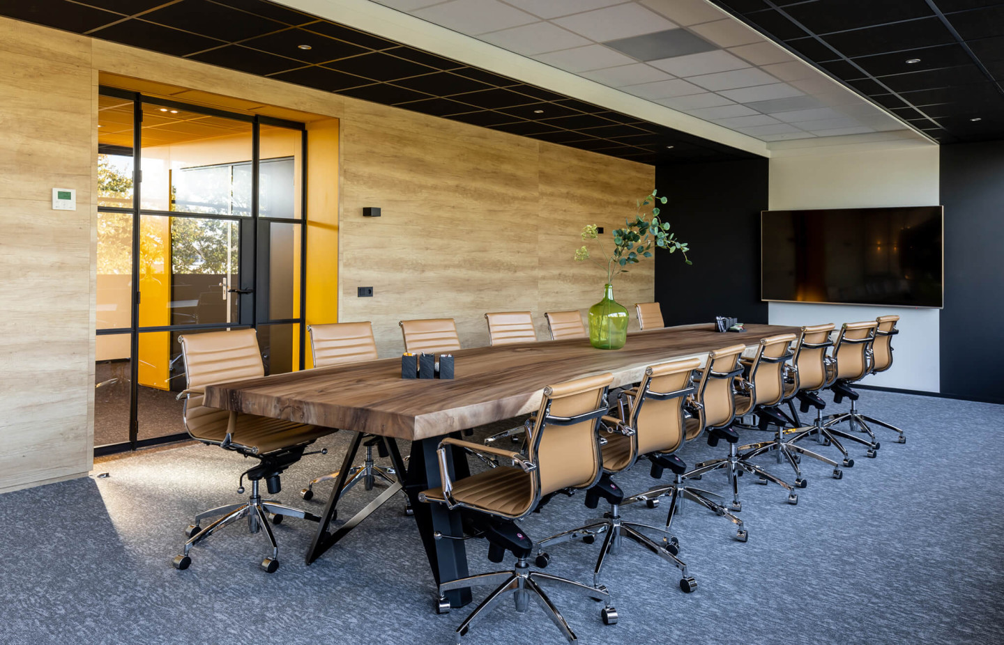 bedrijfspand stalen deuren GewoonGers