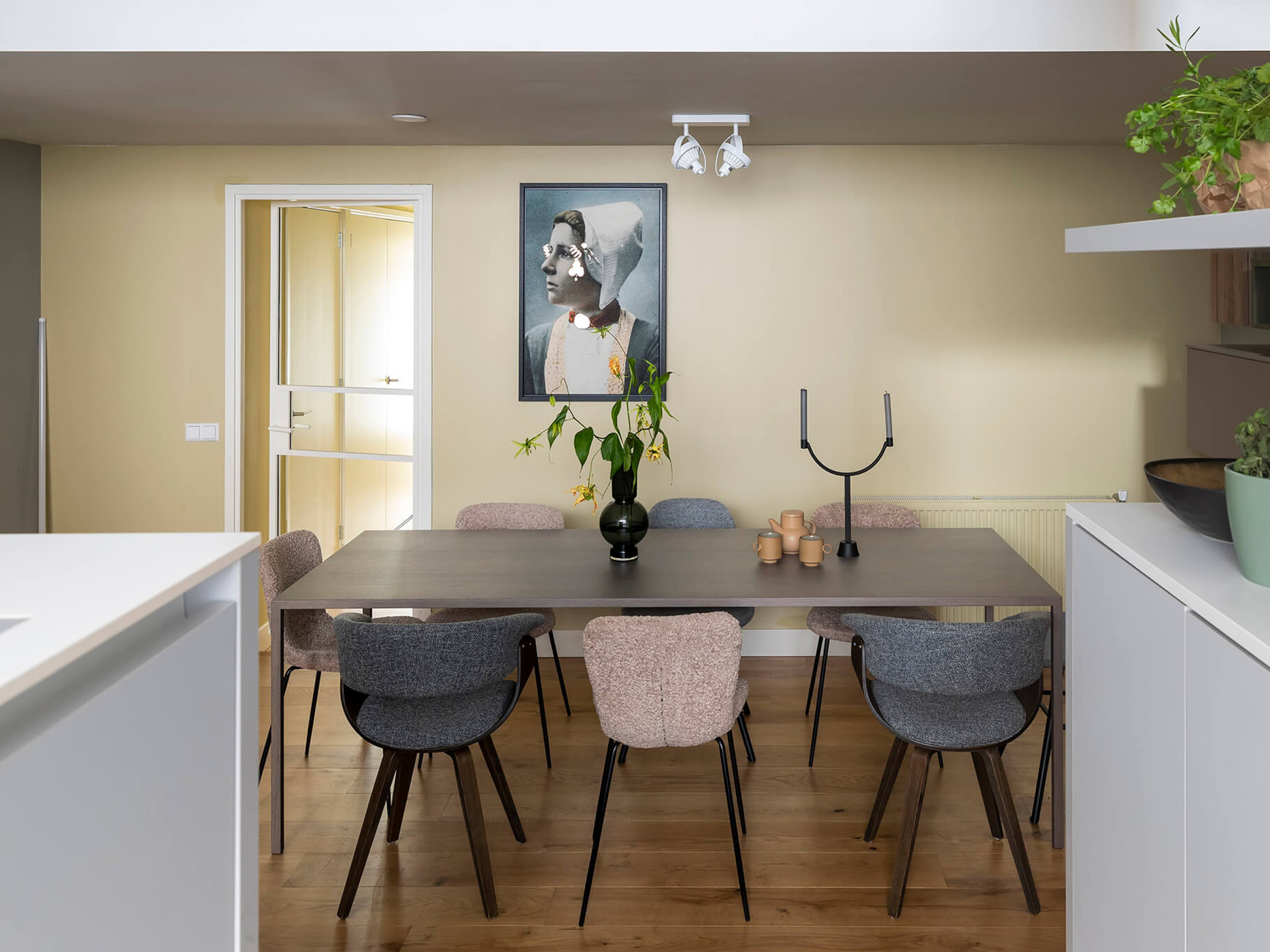 witte stalen deur met glas vtwonen