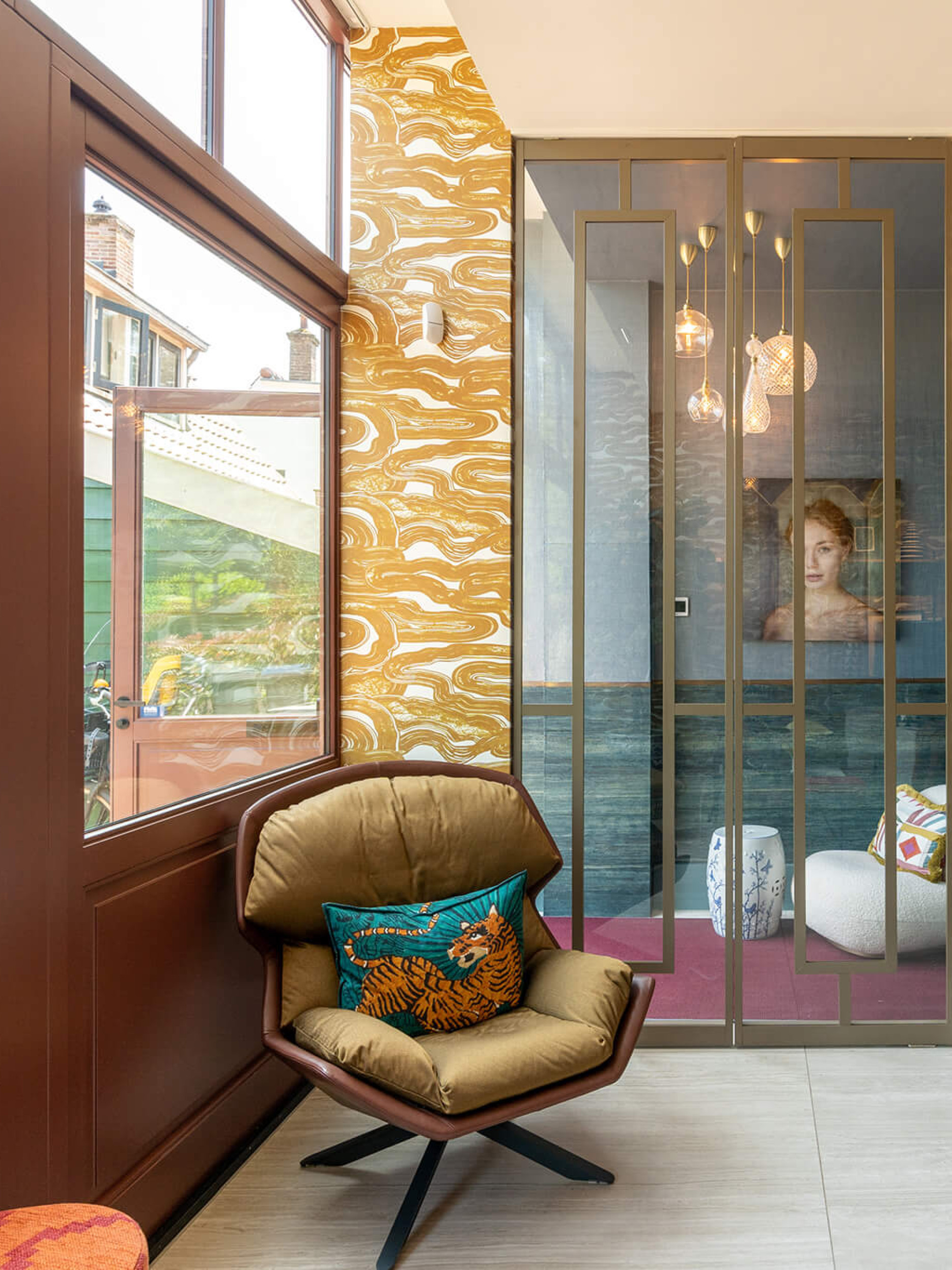 gouden taatsdeuren gewoongers stalen taatsdeur interieur design