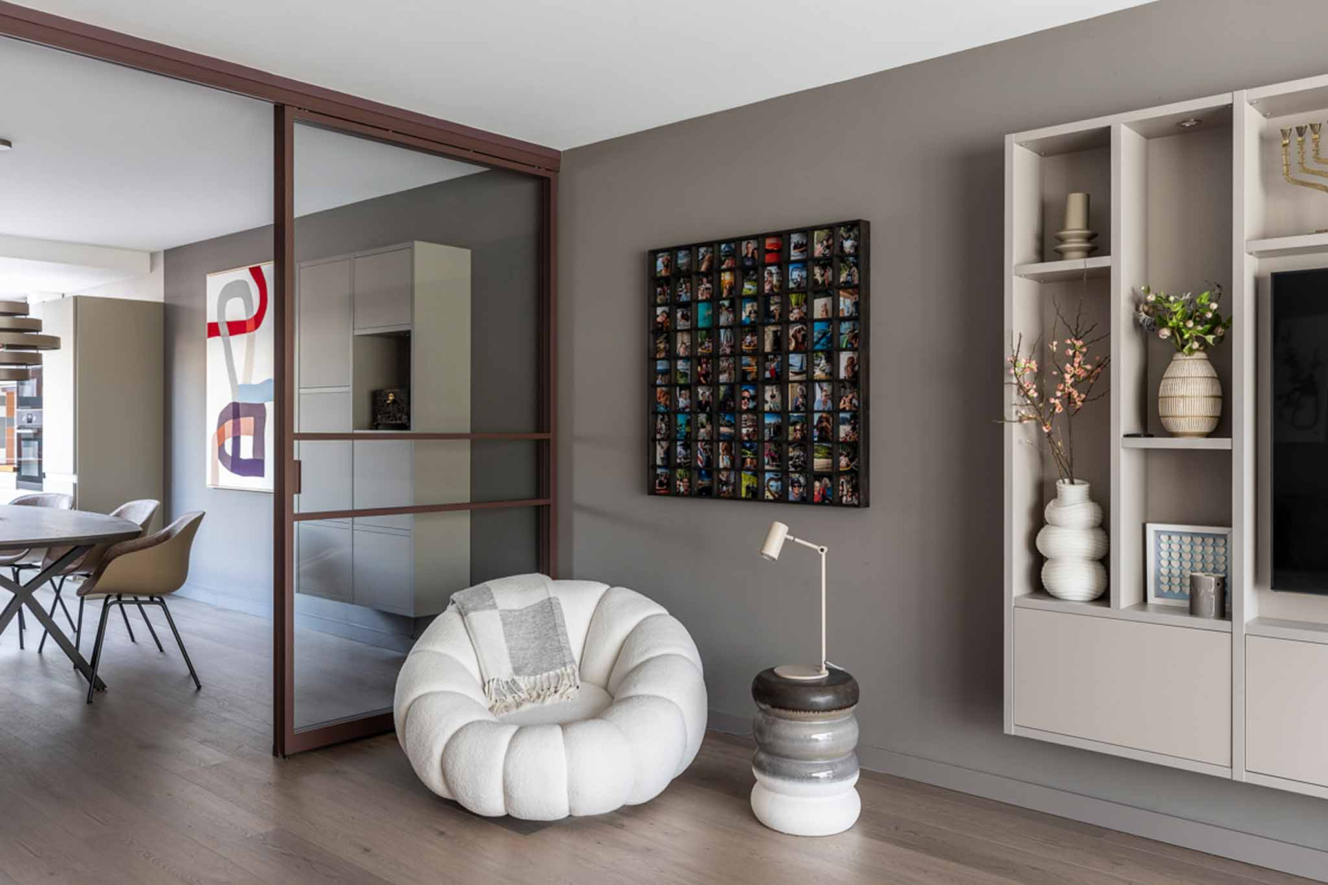 vtwonen stalen deuren mahonie deur met glas GewoonGers