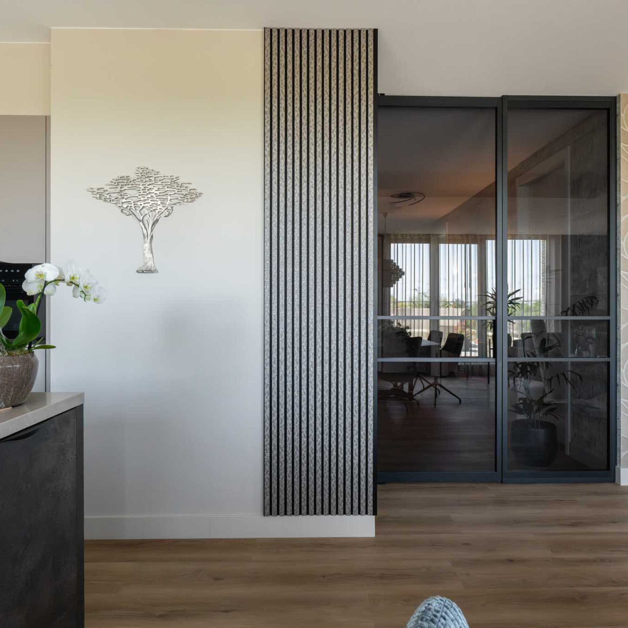 zwarte taatsdeur met rookglas staatsdeuren van Gewoon Gers