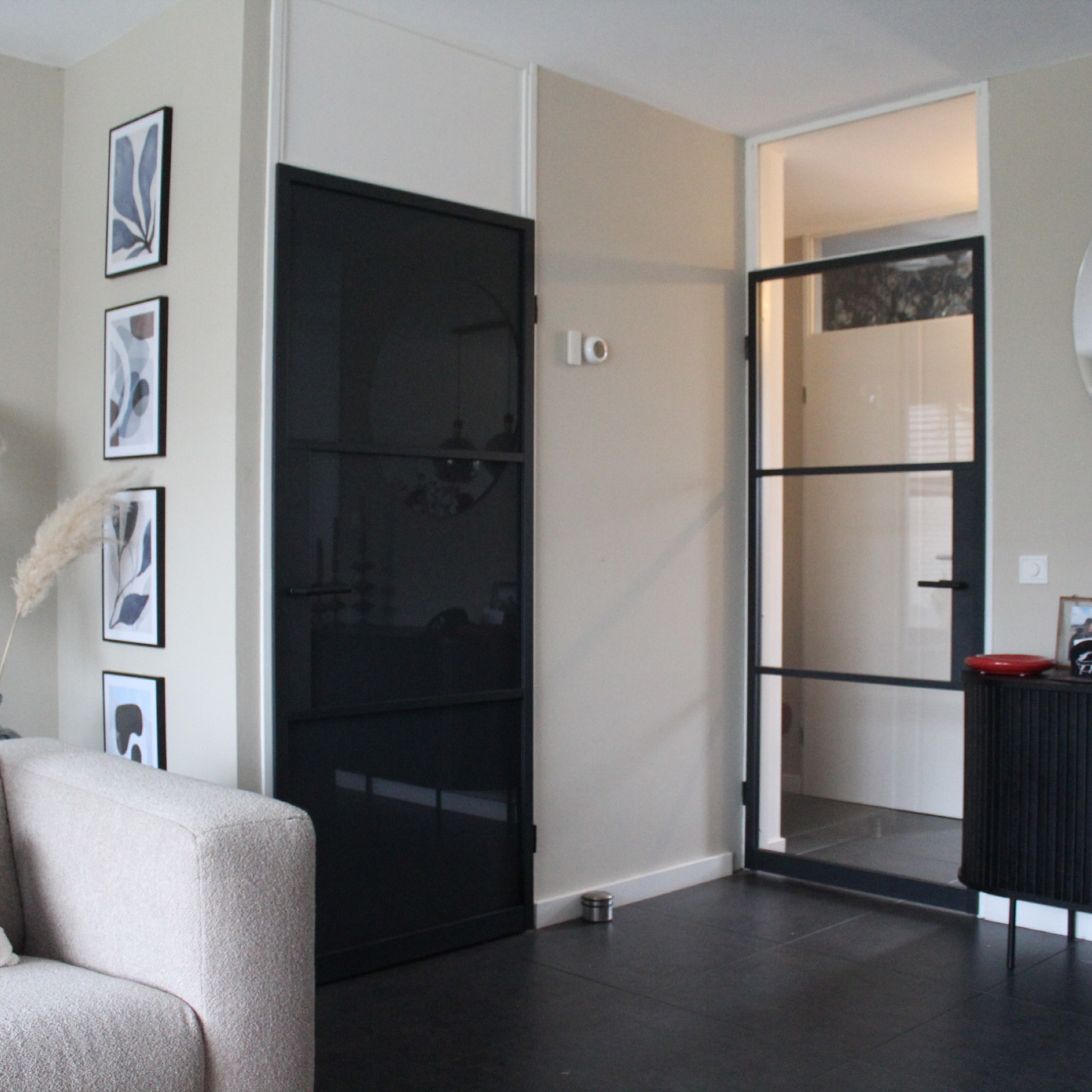 zwart stalen deur in bestaand kozijn GewoonGers