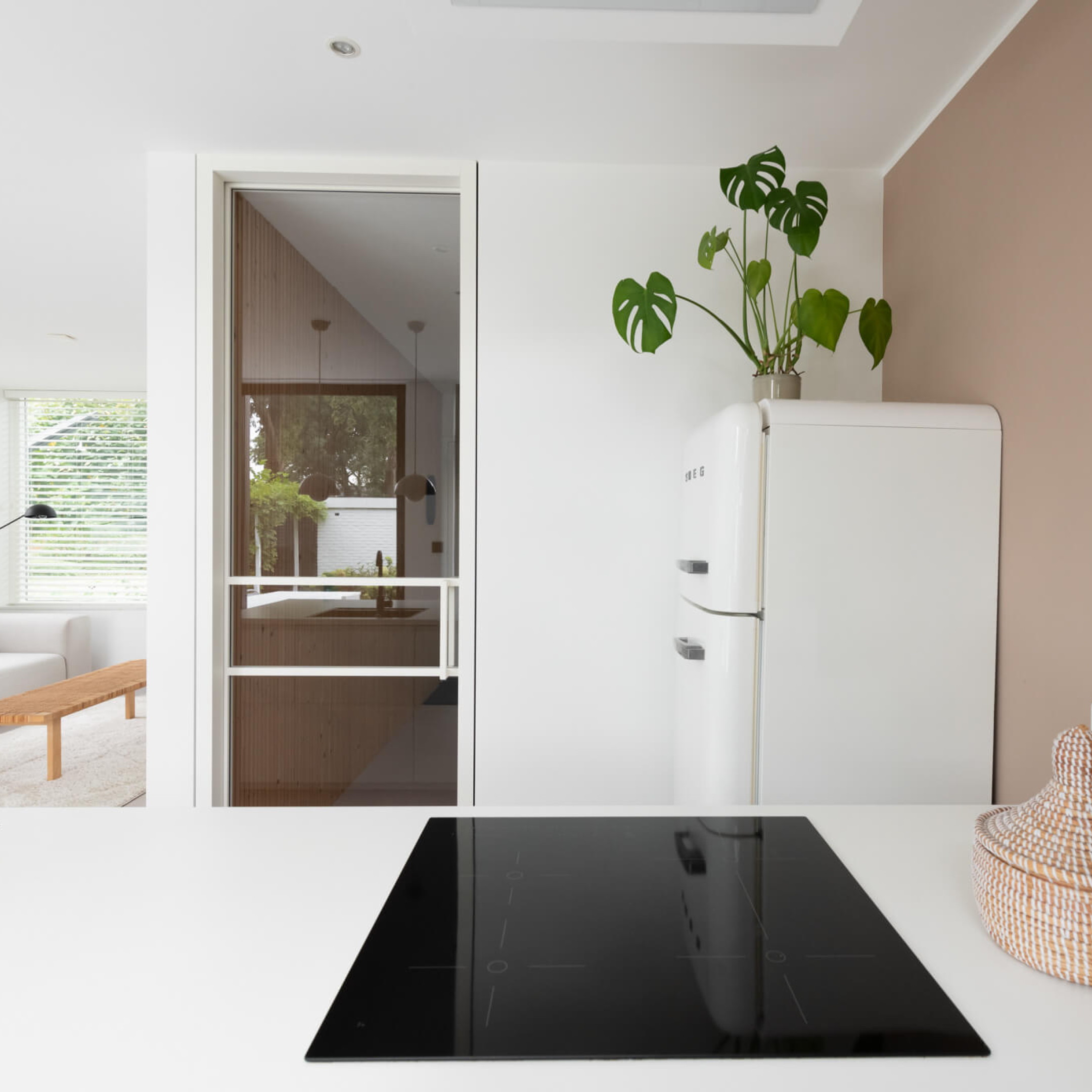 witte stalen deur Gewoon Gers