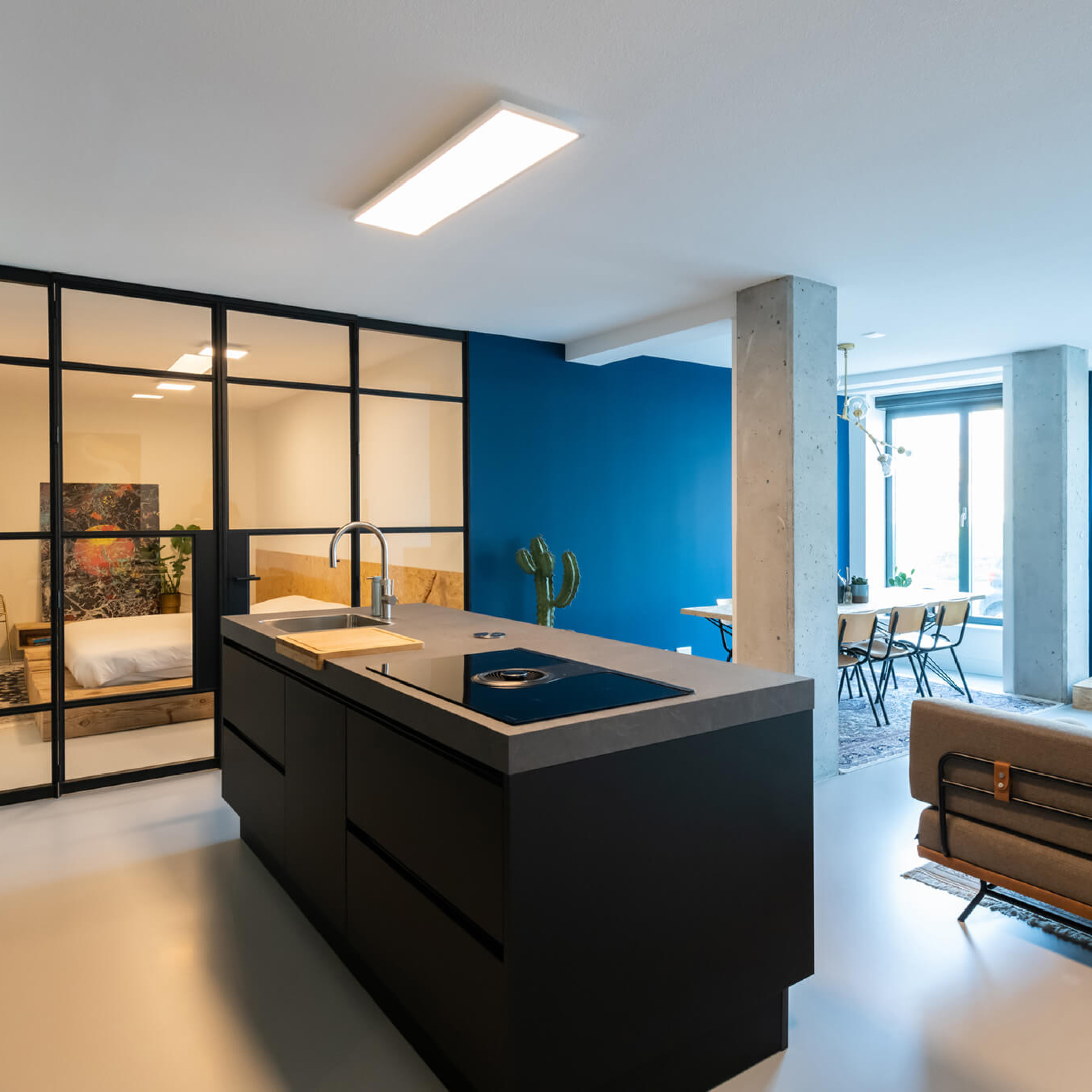 keuken glaswand stalen deuren GewoonGers