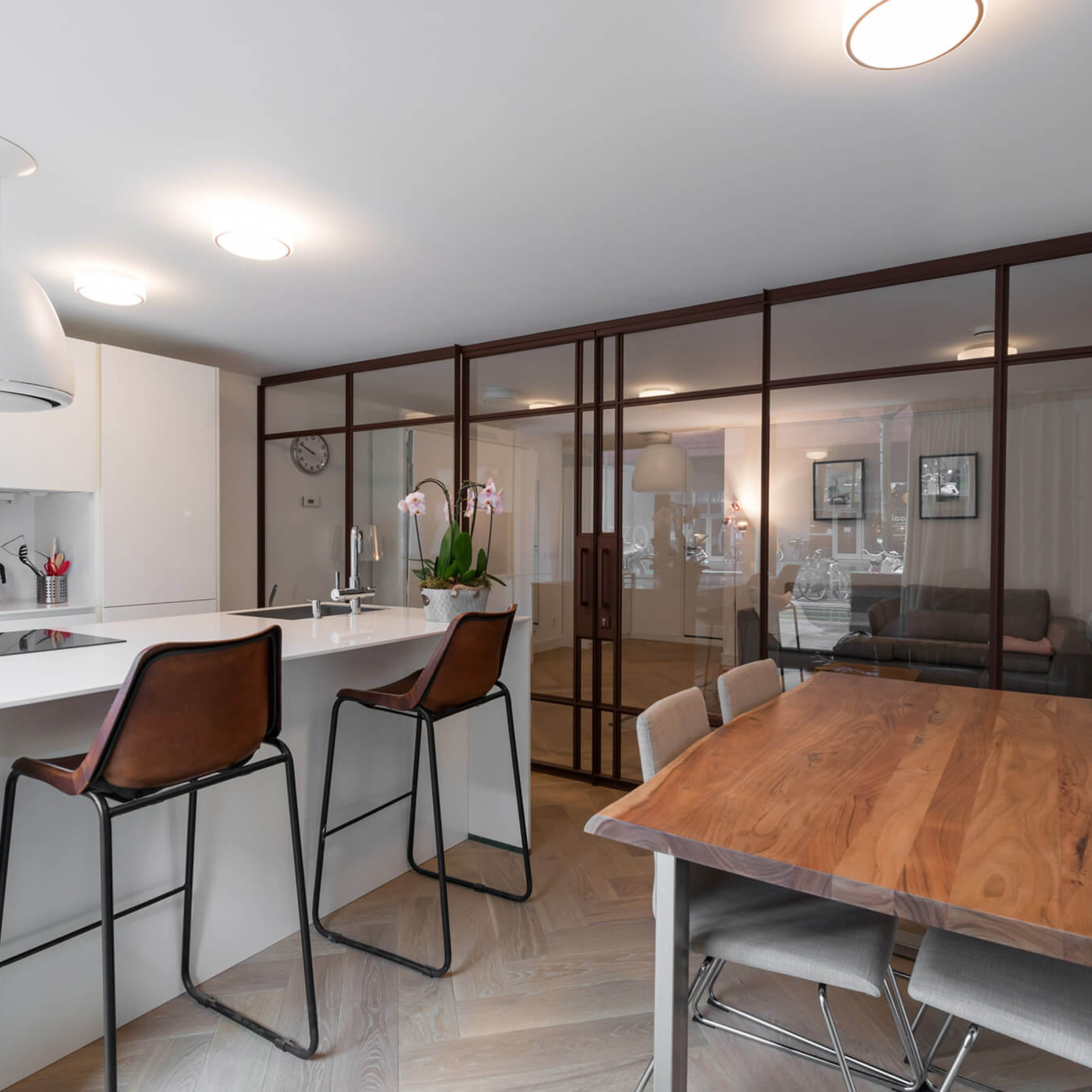 ensuite stalen deuren glaswand schuifwand GewoonGers