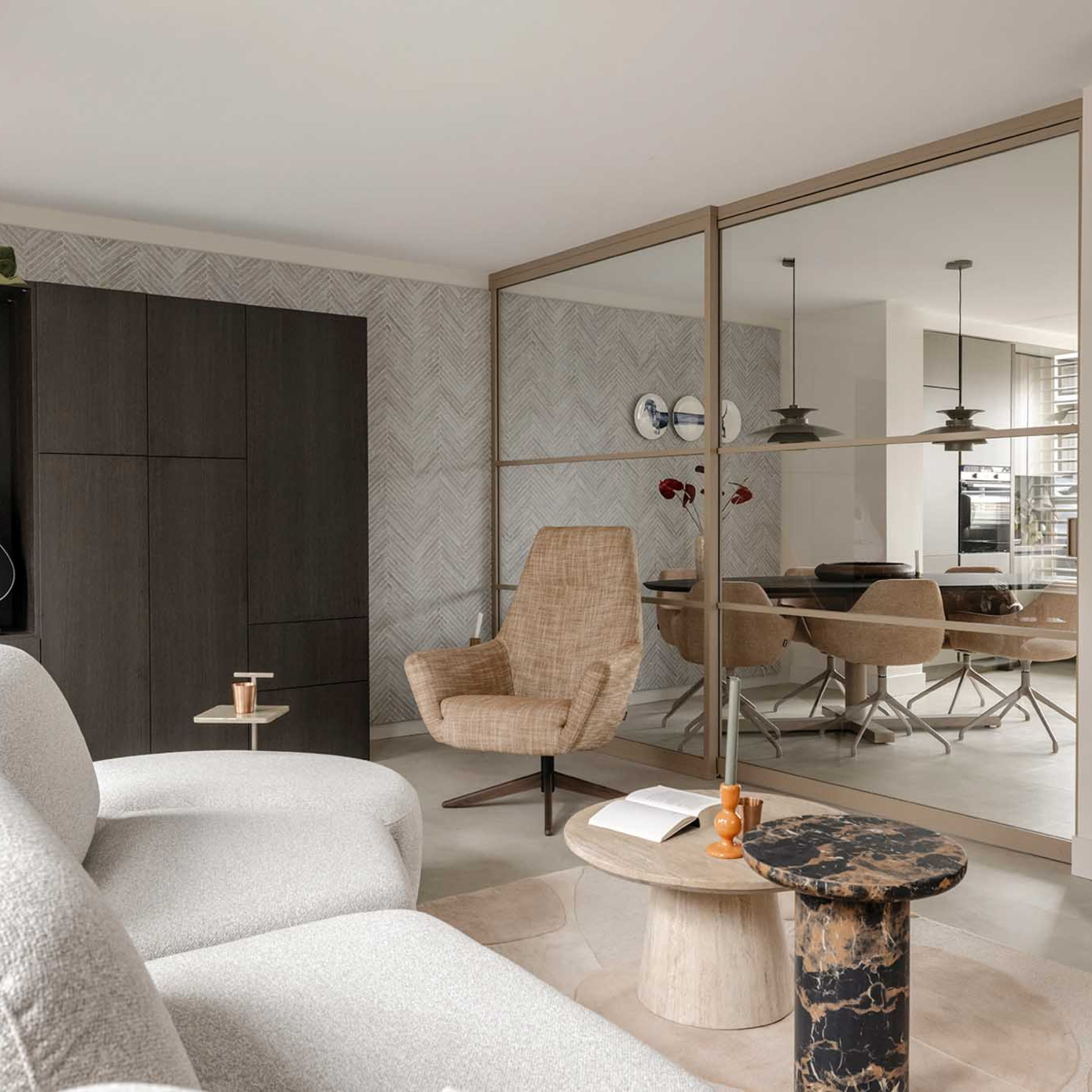 Schuifdeuren glazen wand met schuifdeur vtwonen grijs beige stalen deur