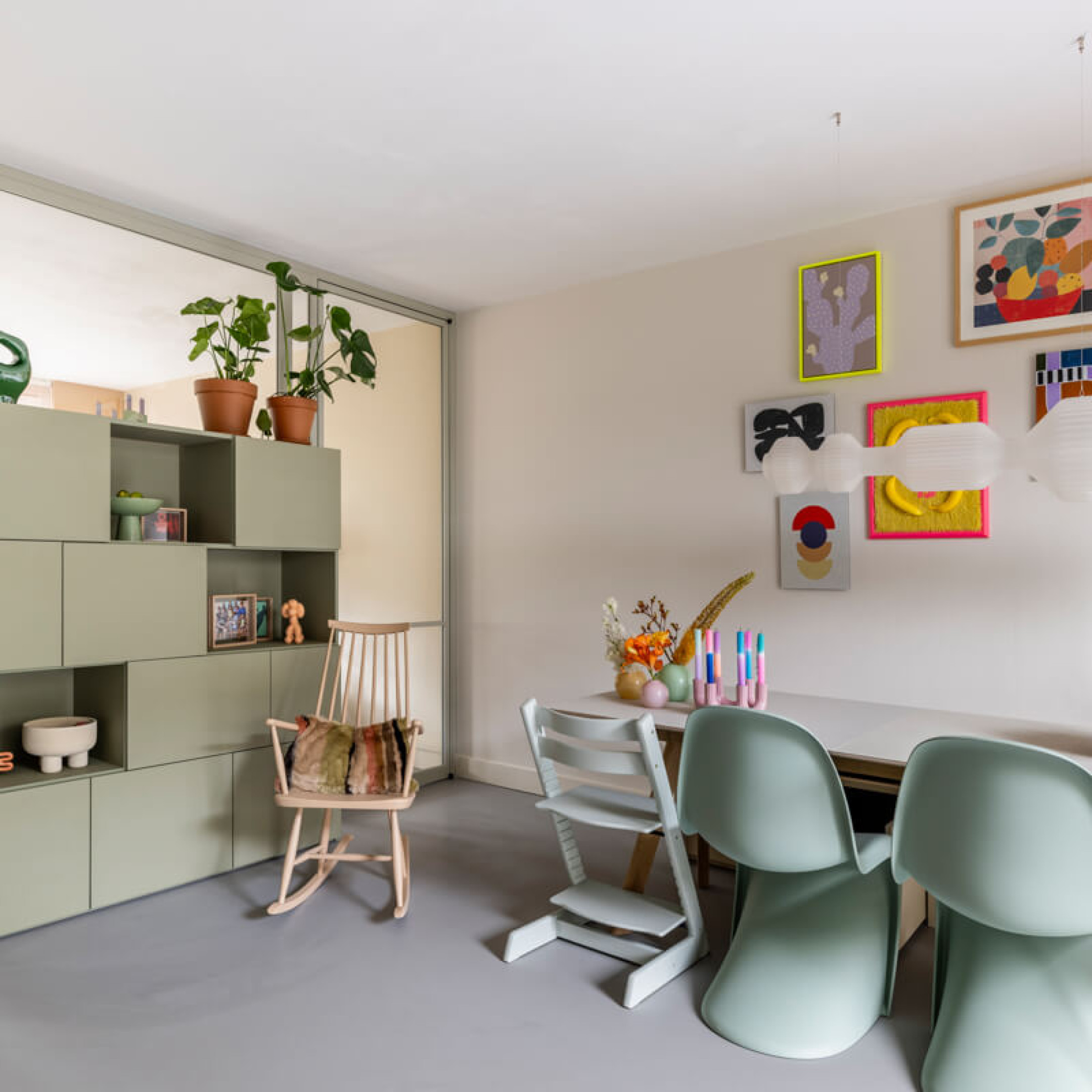 licht grijze stalen deur vtwonen gewoongers Eclectisch interieur