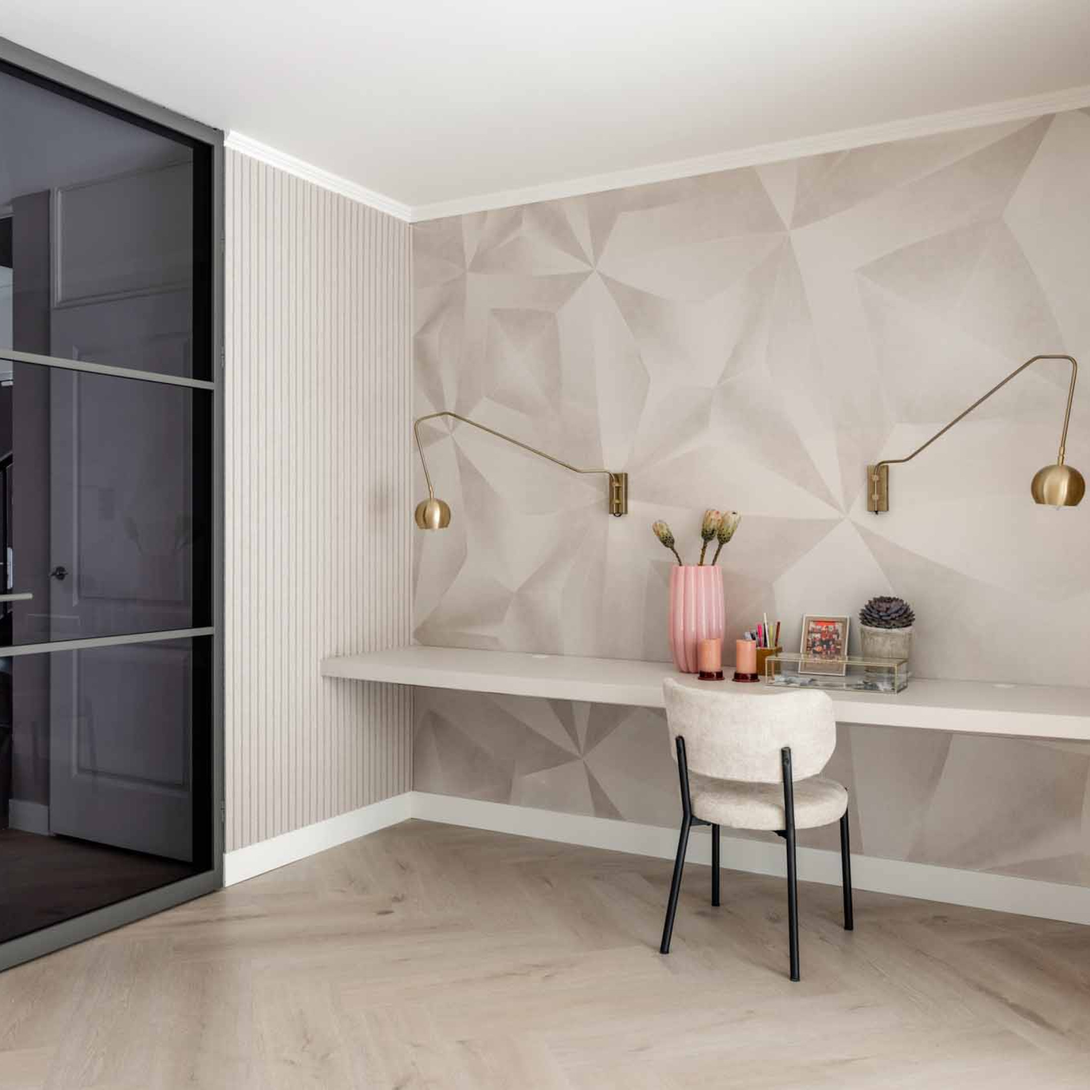 vtwonen stalen deur gewoon gers rookglas interieur inrichten