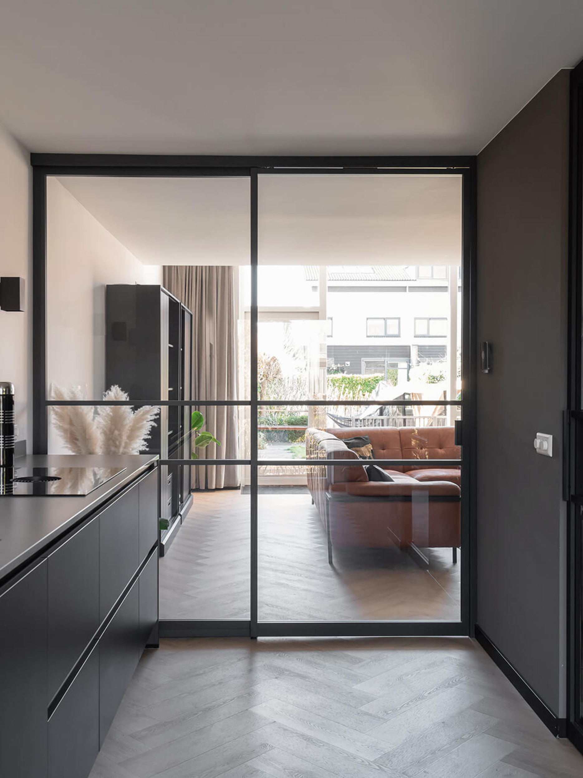 zwarte binnendeuren met glas gewoongers