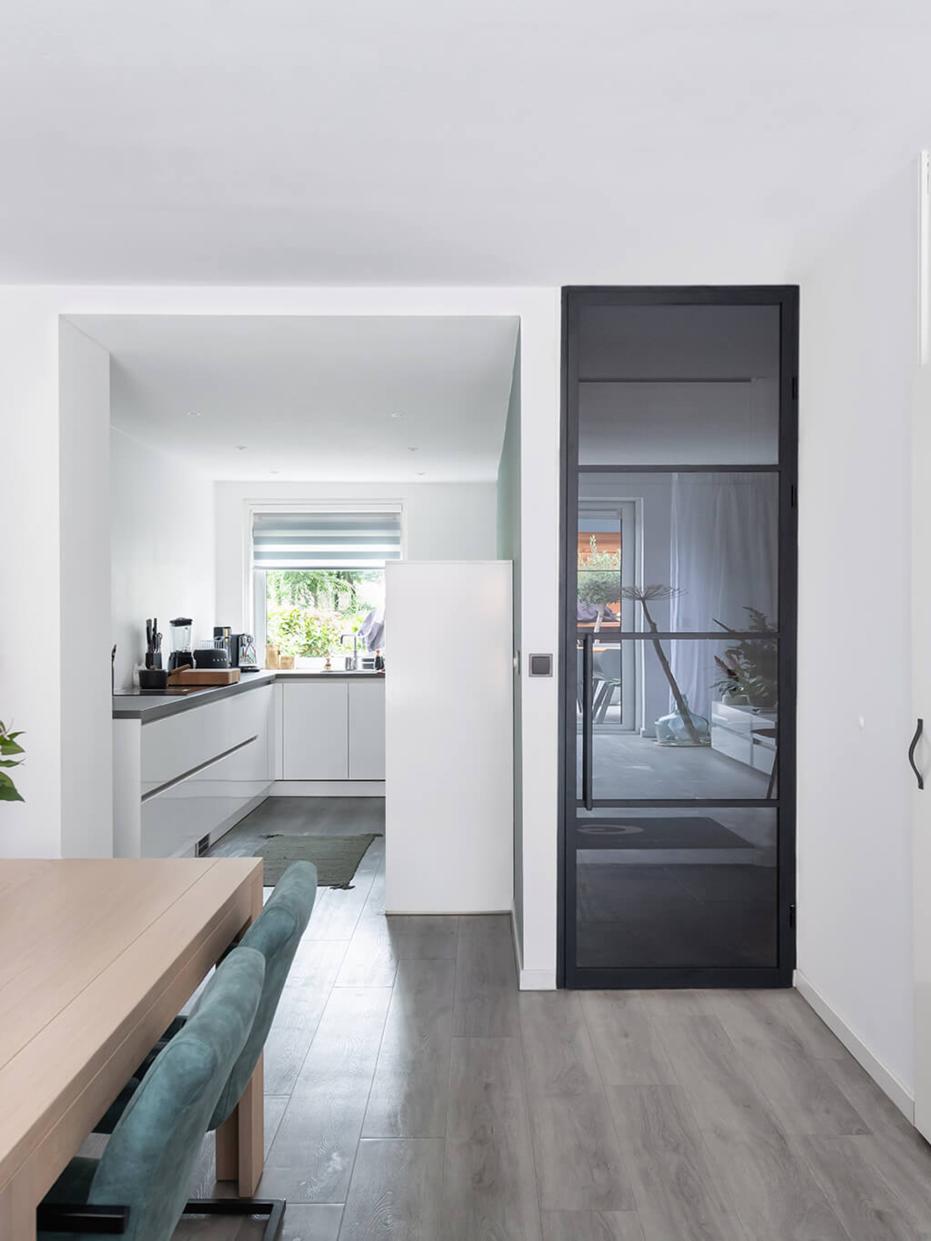 zwarte deur rookglas gewoongers