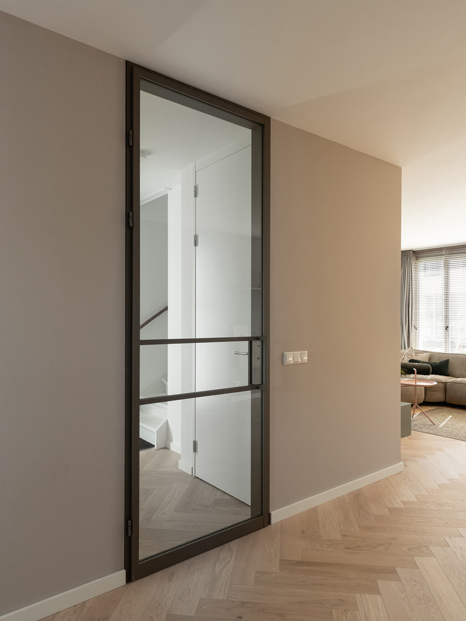 bronzen deur met glas GewoonGers