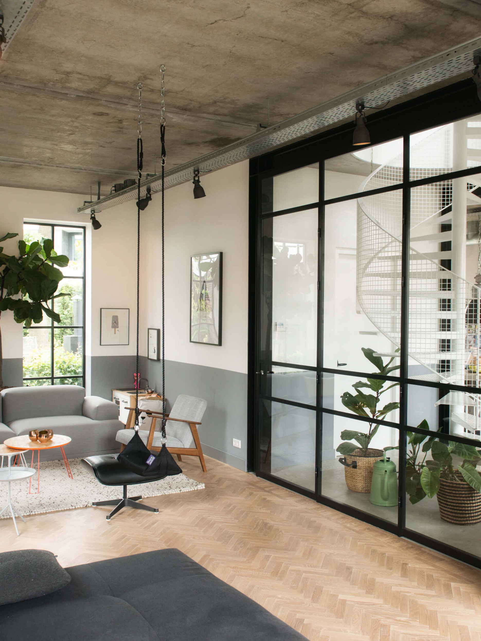 industrieel interieur zwarte deur GewoonGers