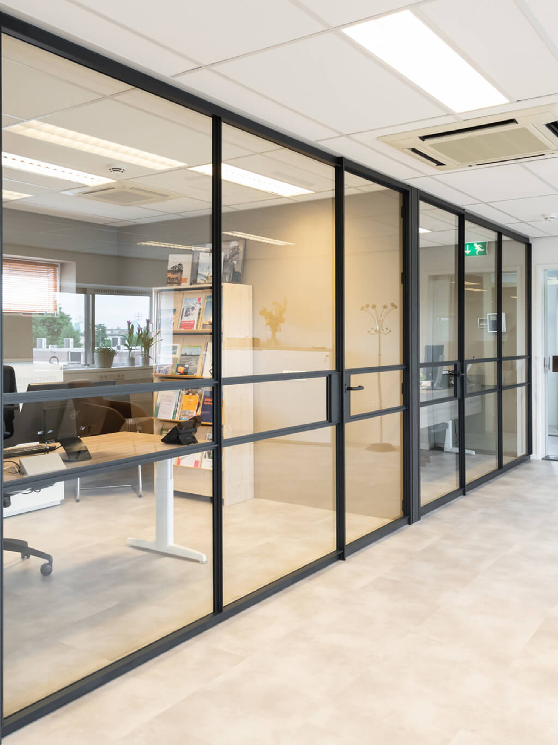 kantoor inrichten glaswand GewoonGers