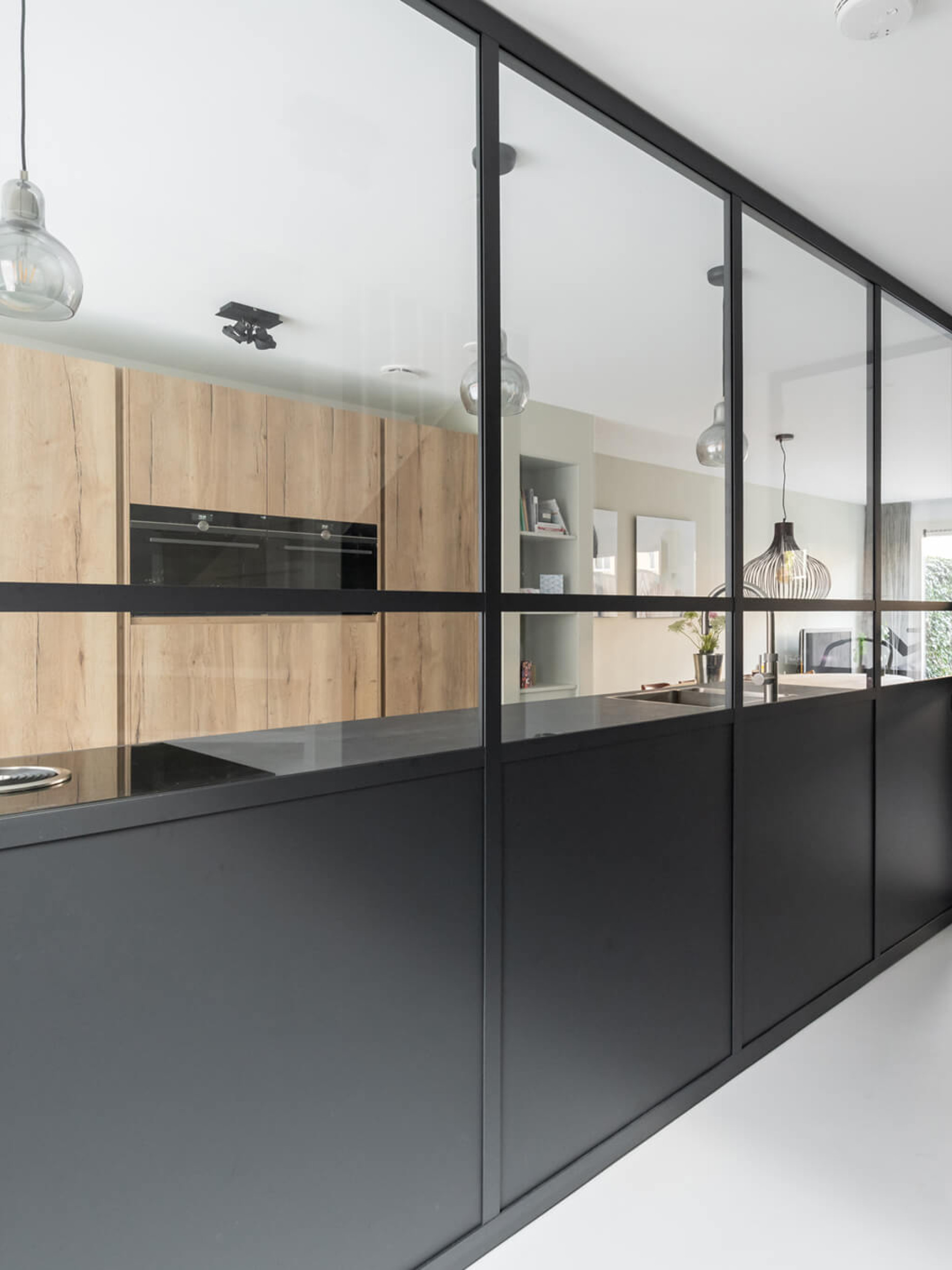 aluminium wand met glas keuken GewoonGers