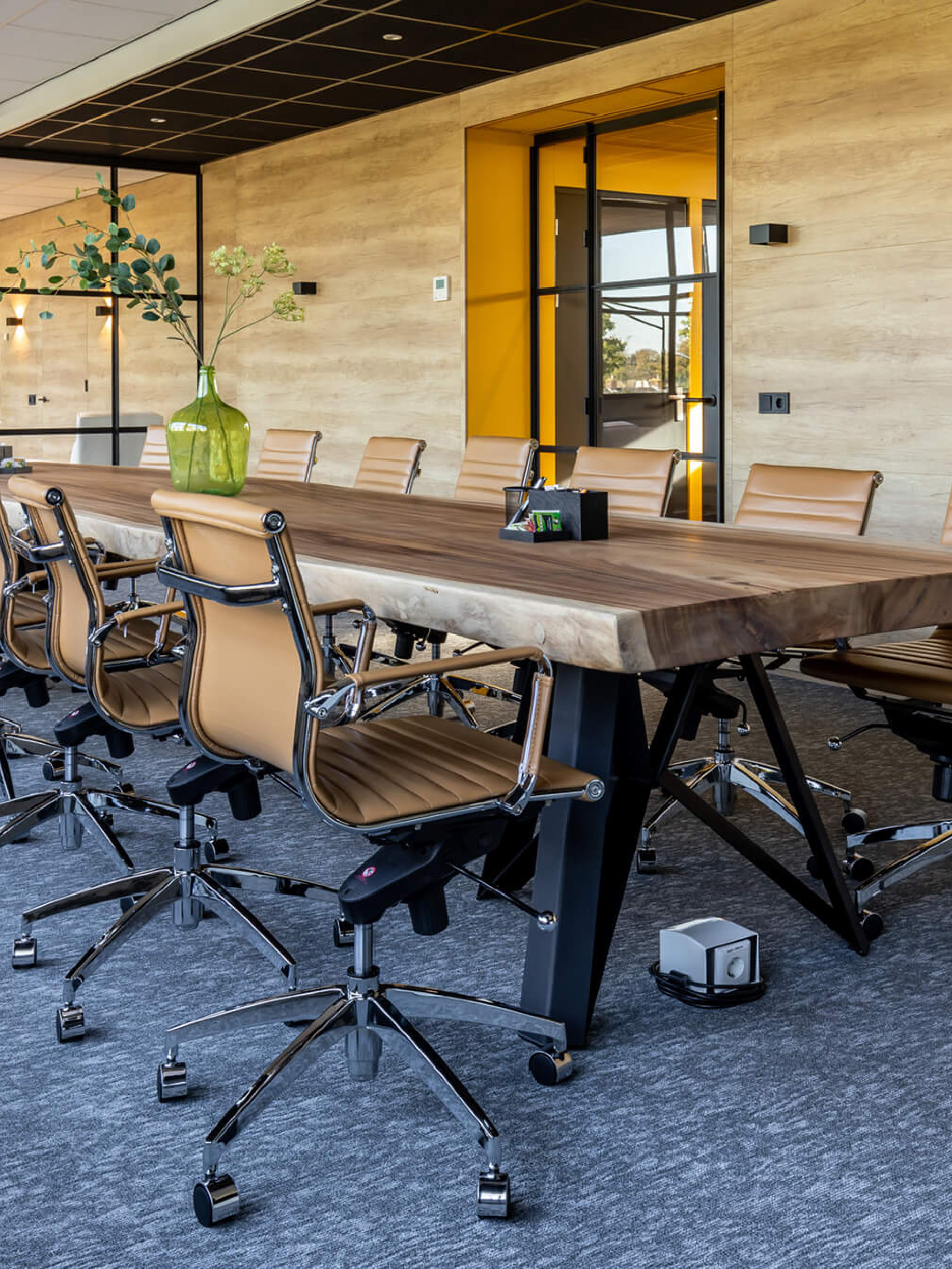 bedrijfspand stalen deuren GewoonGers