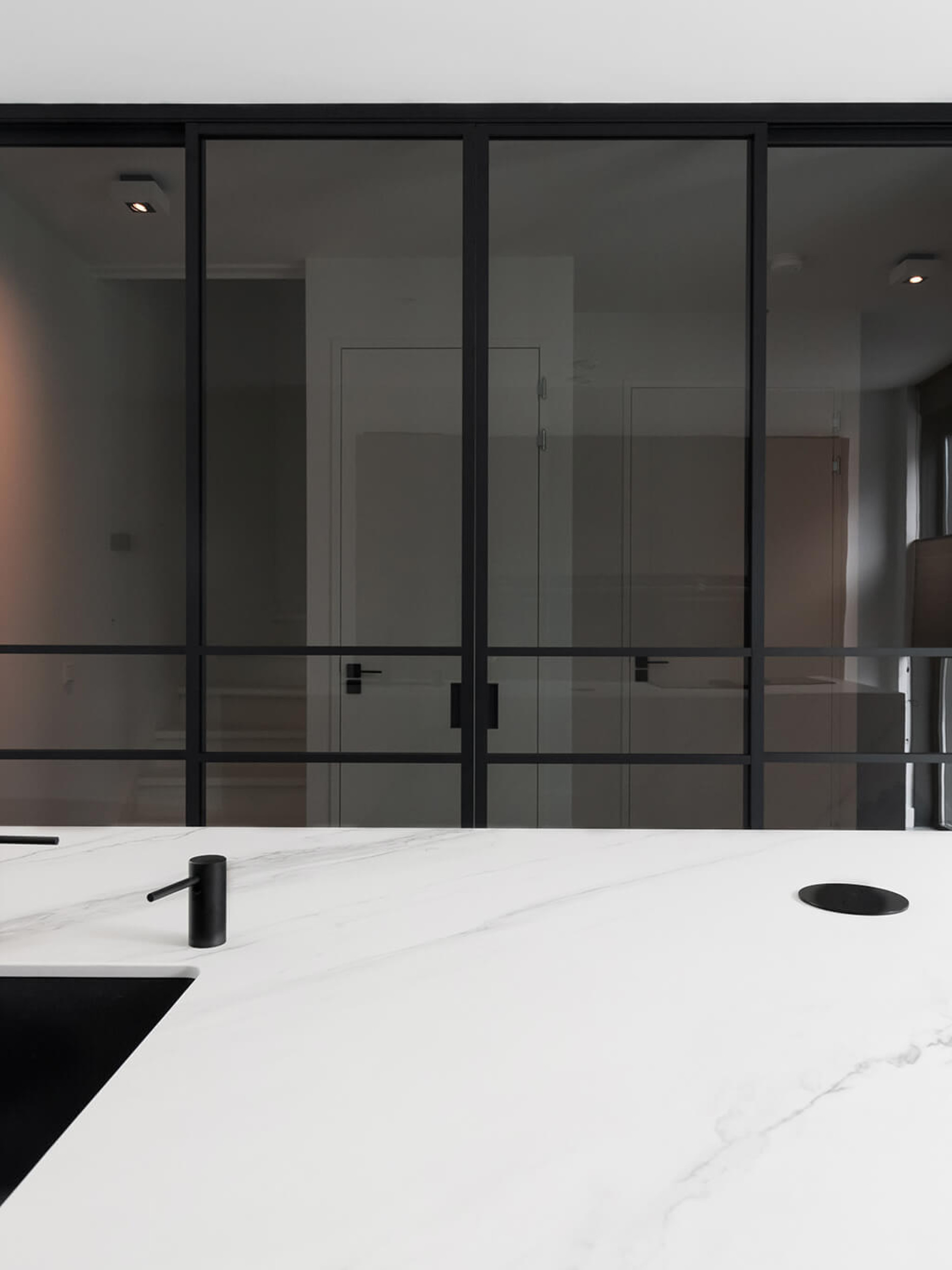 zwarte schuifdeuren rookglas GewoonGers