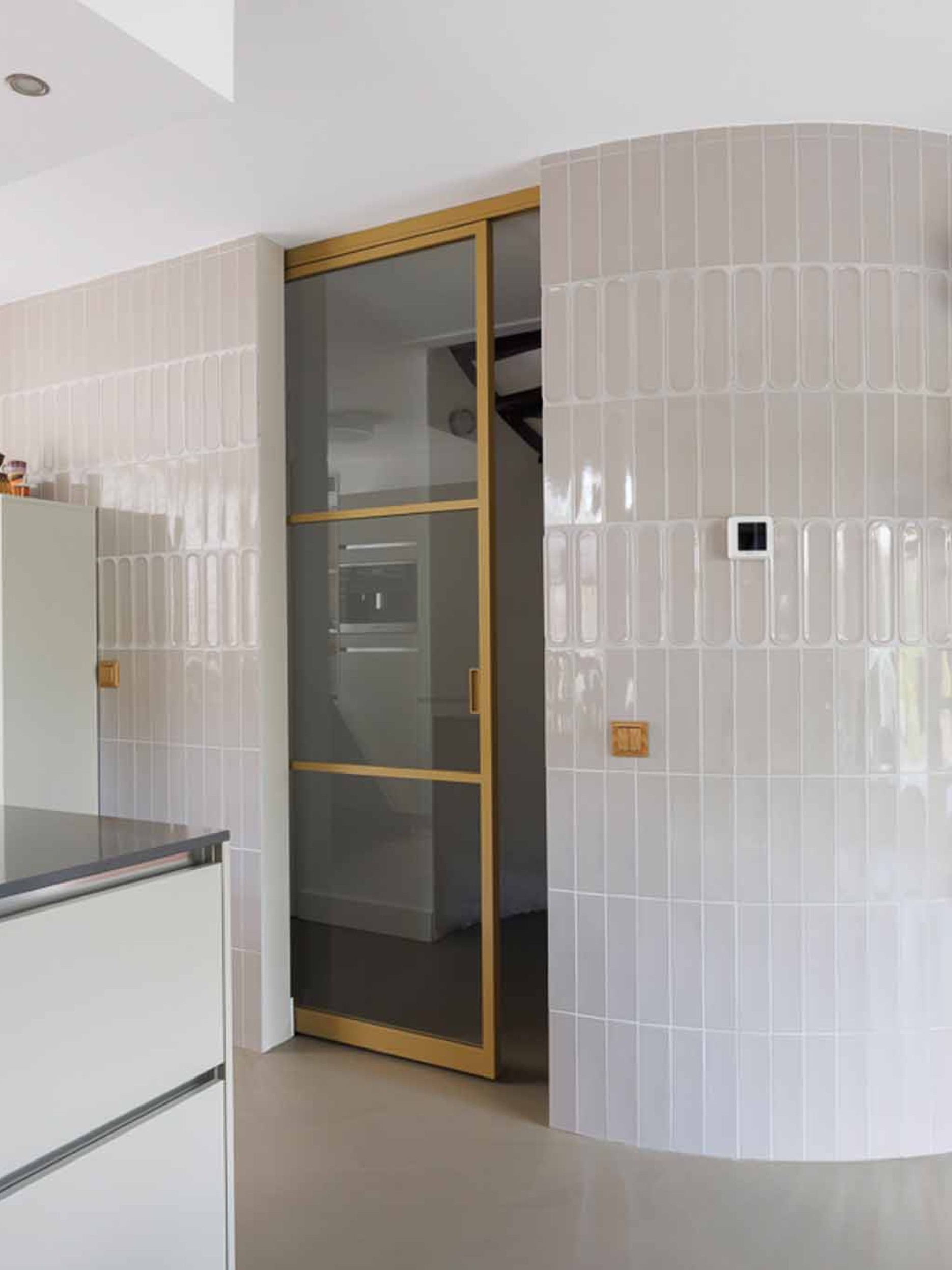 weer verliefd op je huis vtwonen deur stalen schuifdeur gouden deur