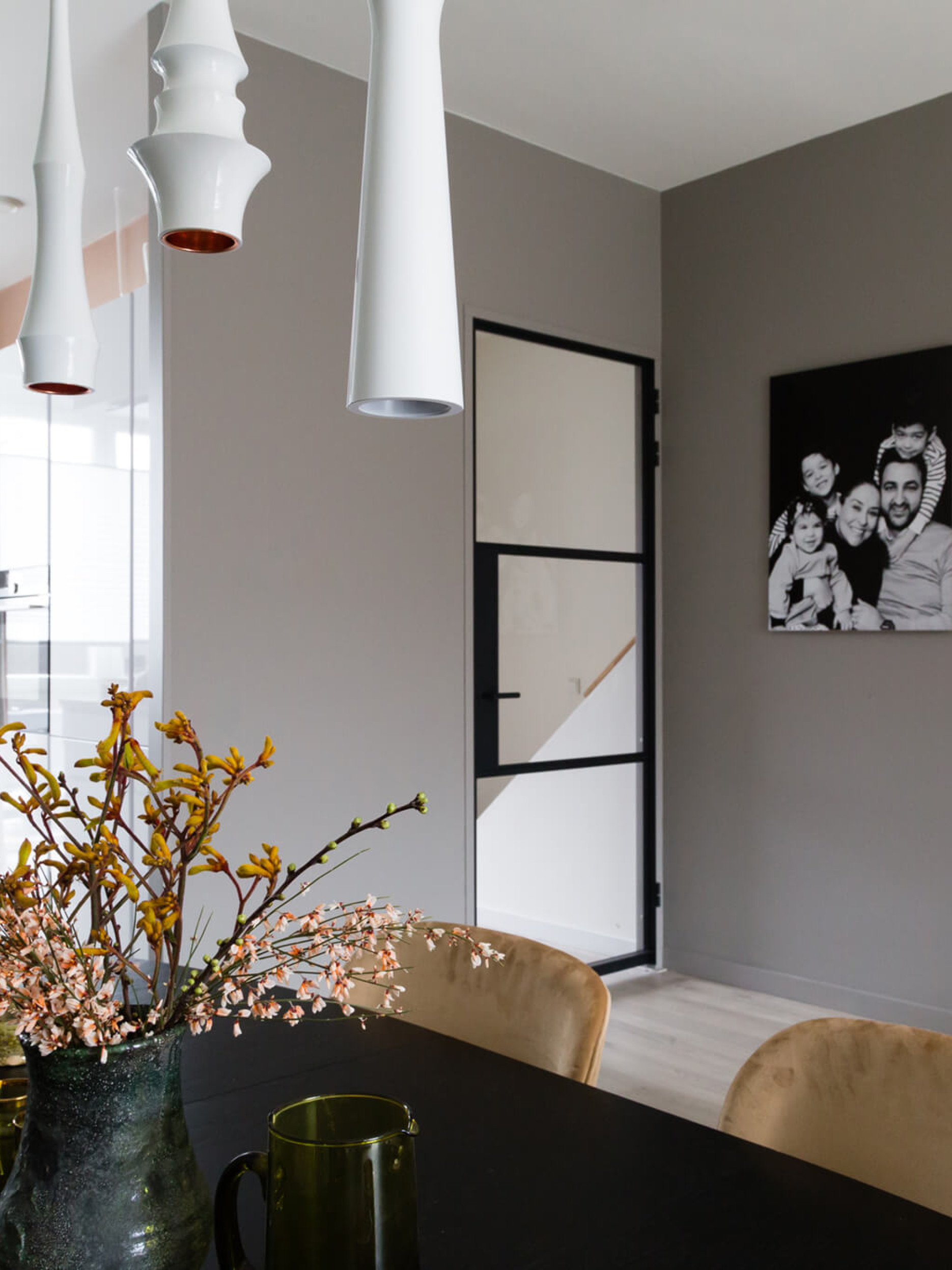 zwarte deur met glas gewoongers vtwonen