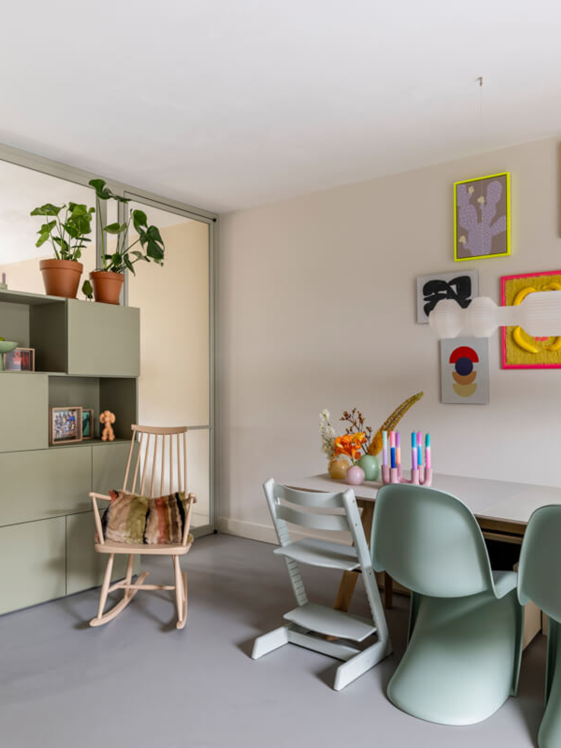 licht grijze stalen deur vtwonen gewoongers Eclectisch interieur