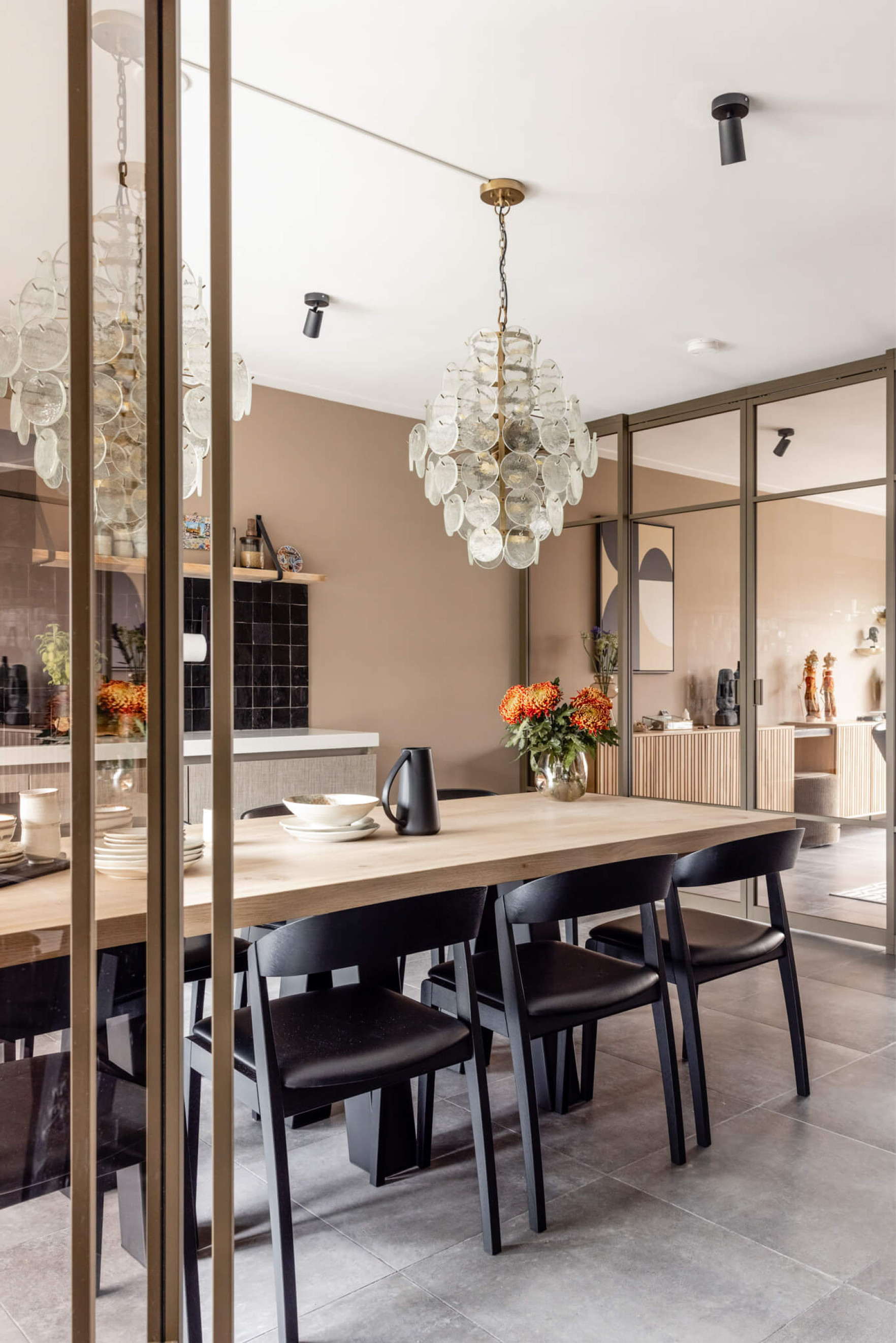 vtwonen gewoongers brons stalen deuren inspiratie