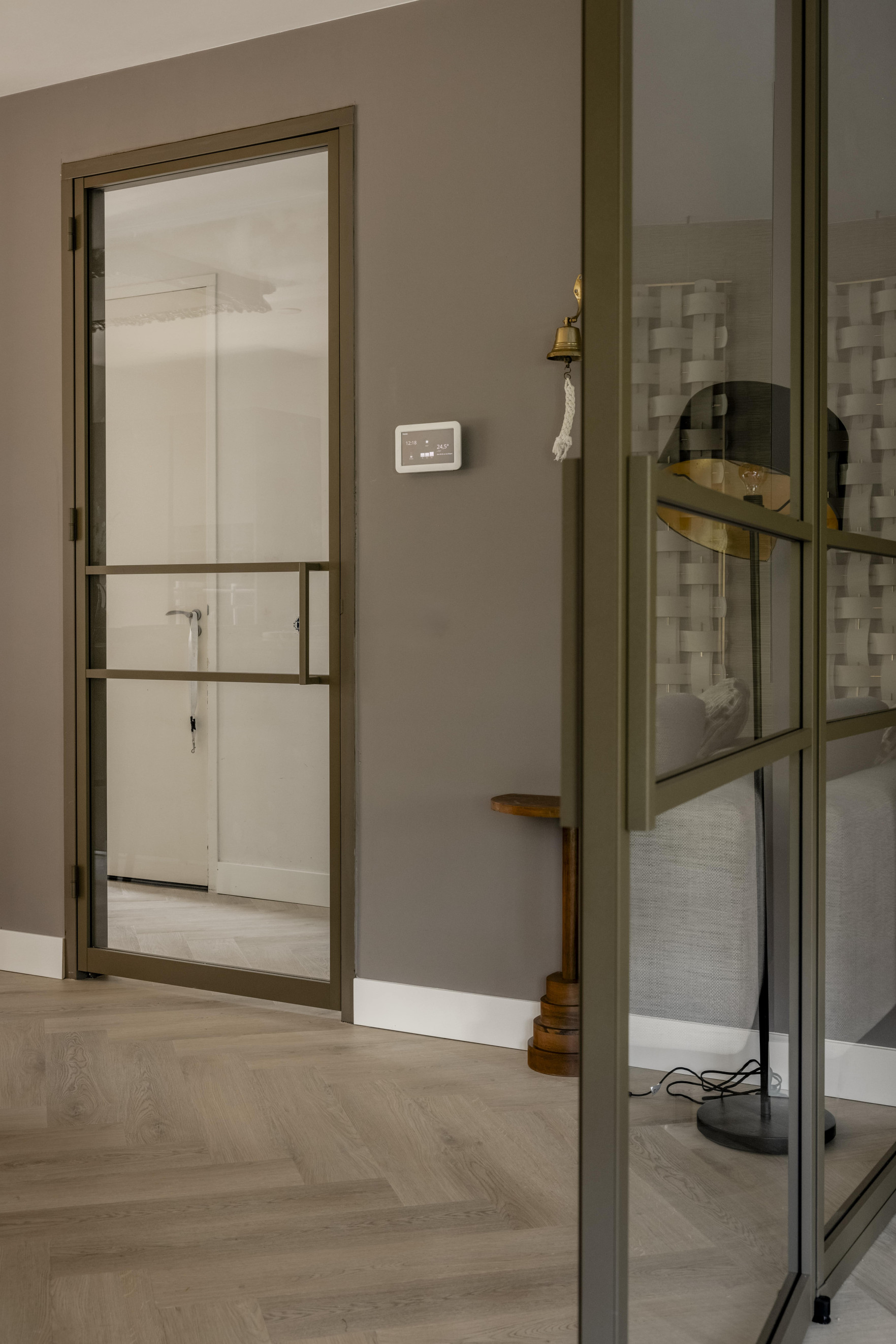 bronzen deur met glas vtwonen GewoonGers