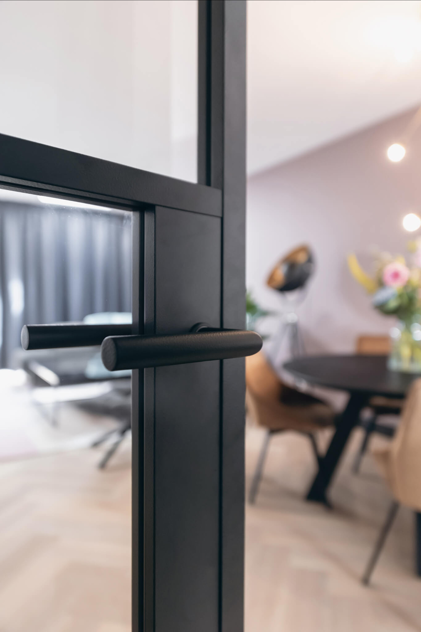 zwarte opdekdeur voor eigen kozijn gewoon gers