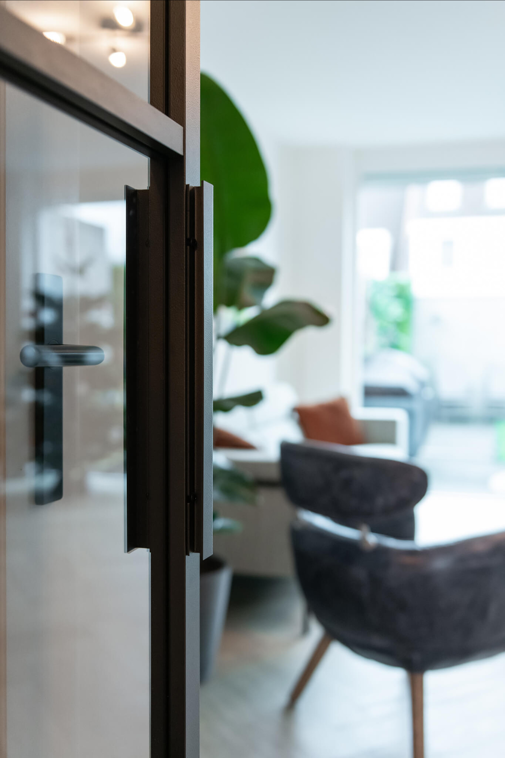 smalle greep aluminium taatsdeur gewoon gers