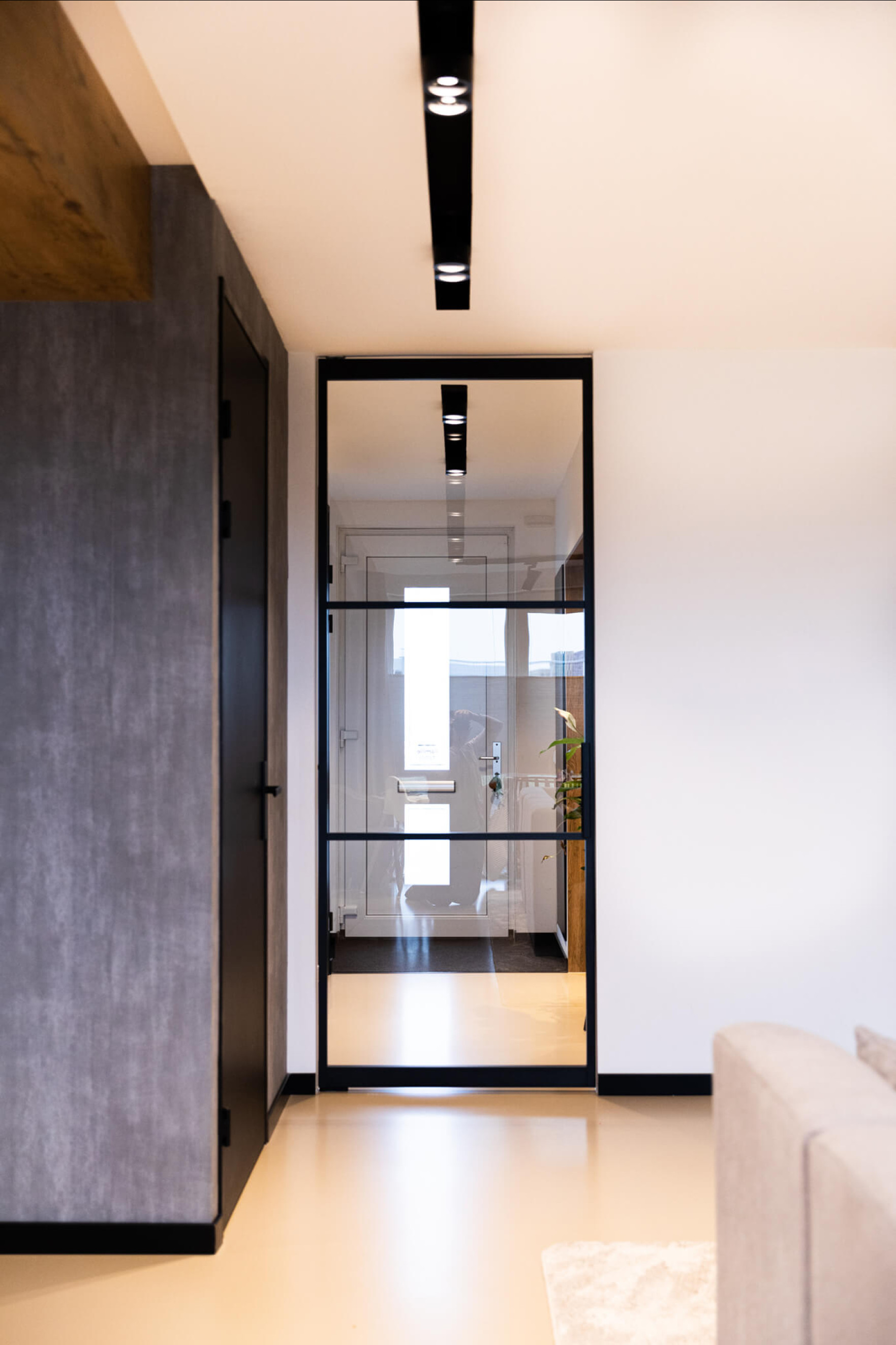 interieur inspiratie zwarte taatsdeur met glas gewoon gers