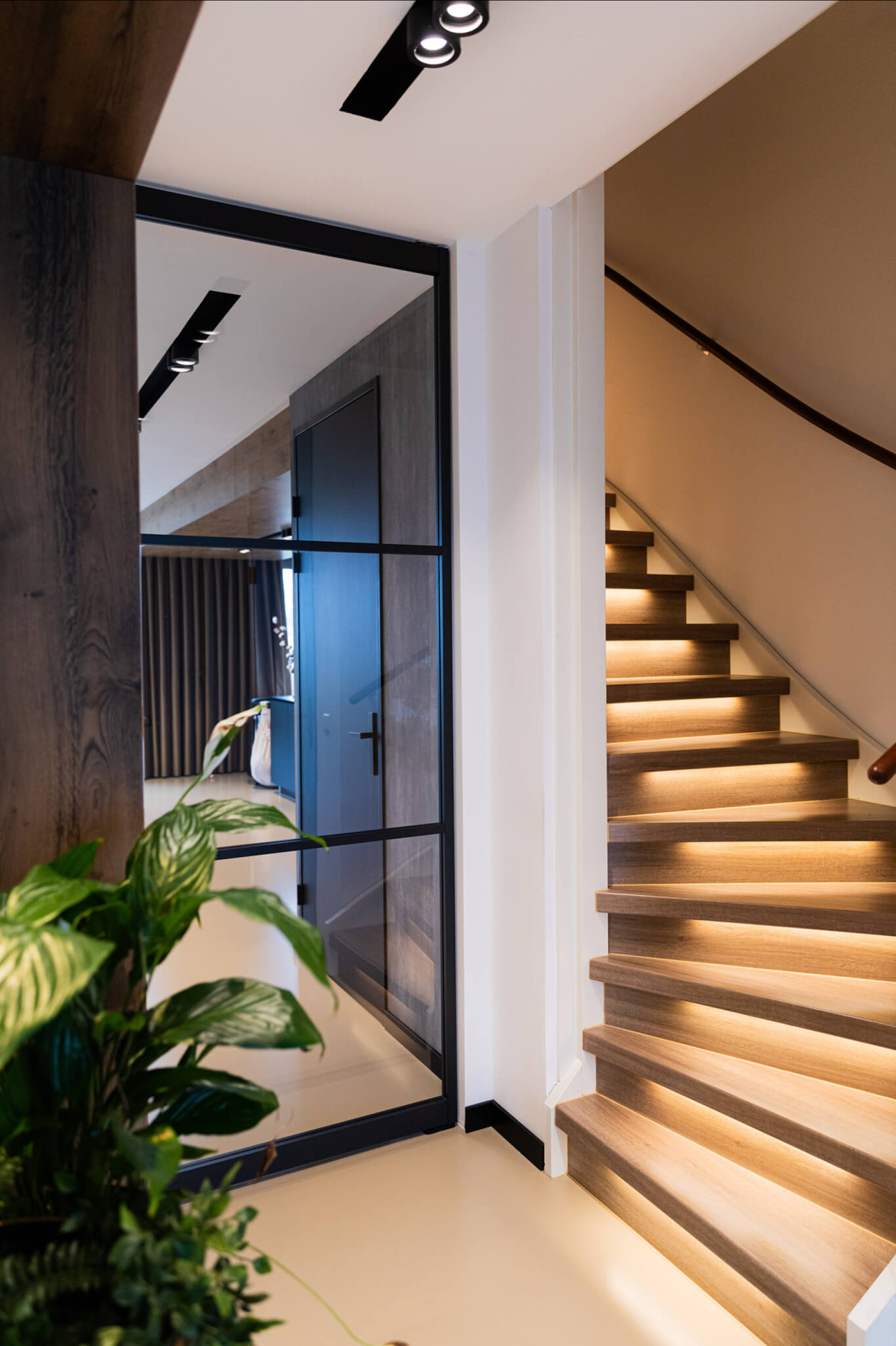 interieur inspiratie zwarte taatsdeur met glas gewoon gers