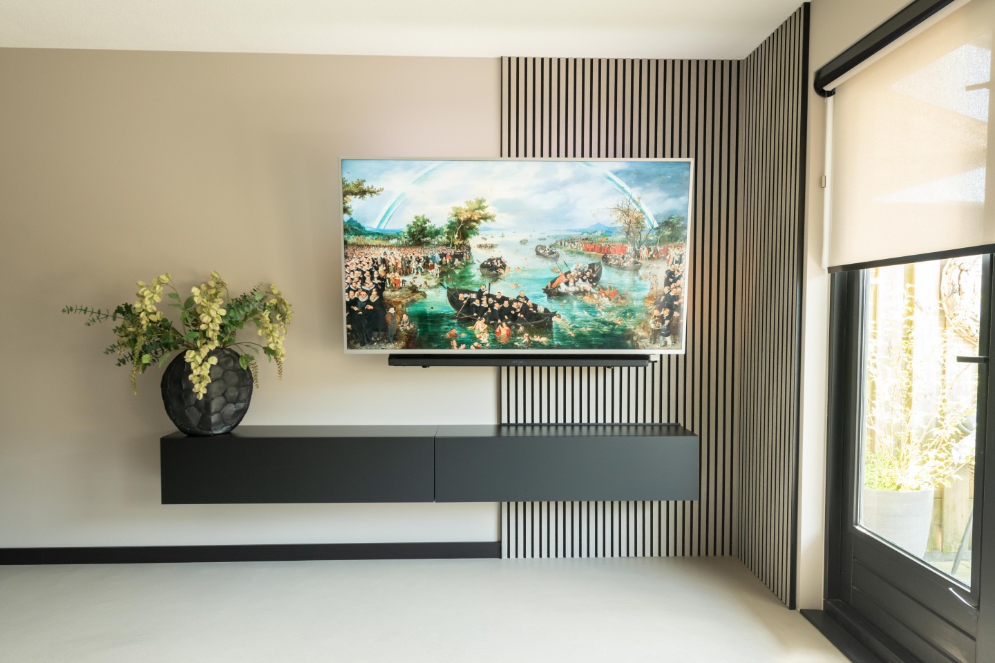 akoestische wandpanelen GewoonGers taupe met zwart vilt