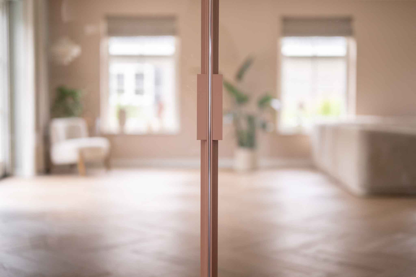 GewoonGers taatsdeuren rosegoud detail deurbeslag