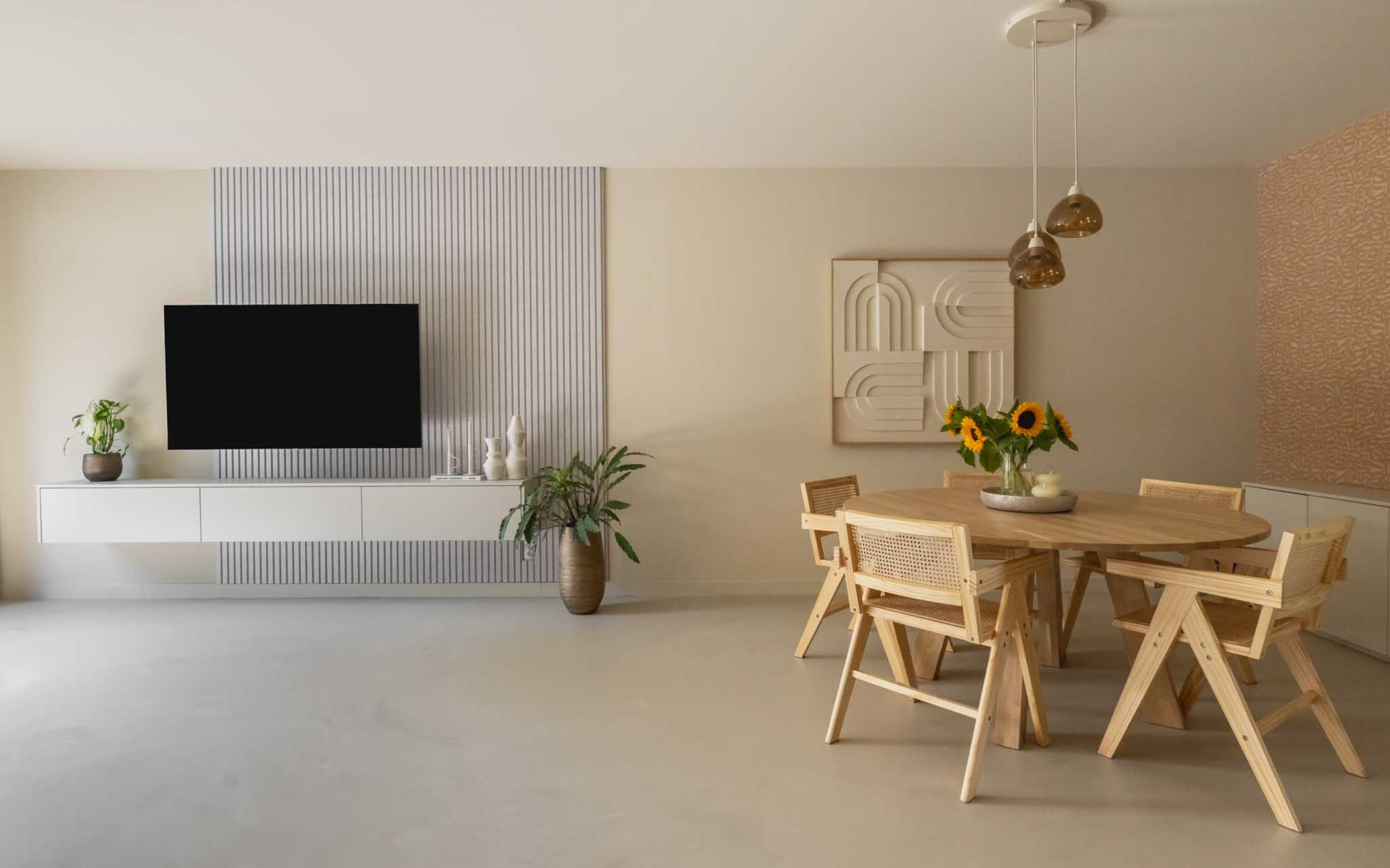 Vilten wandpanelen akupanel akoestisch paneel beige lattenwand GewoonGers