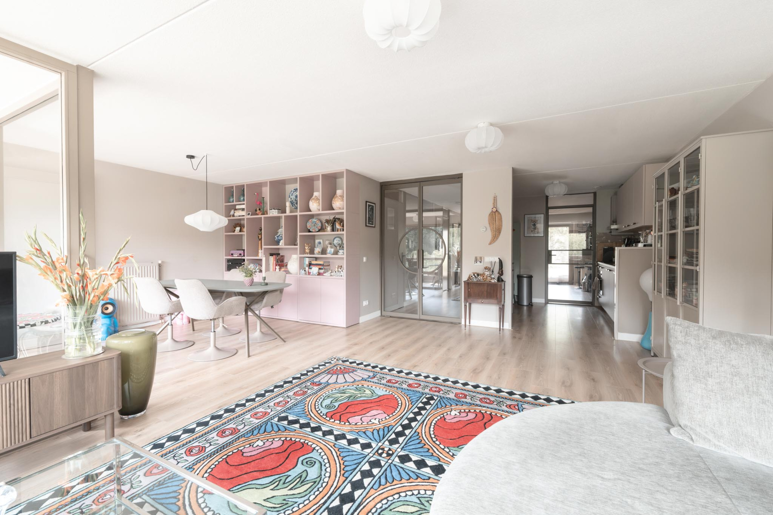 Interieur met glazen deur op maat van GewoonGers