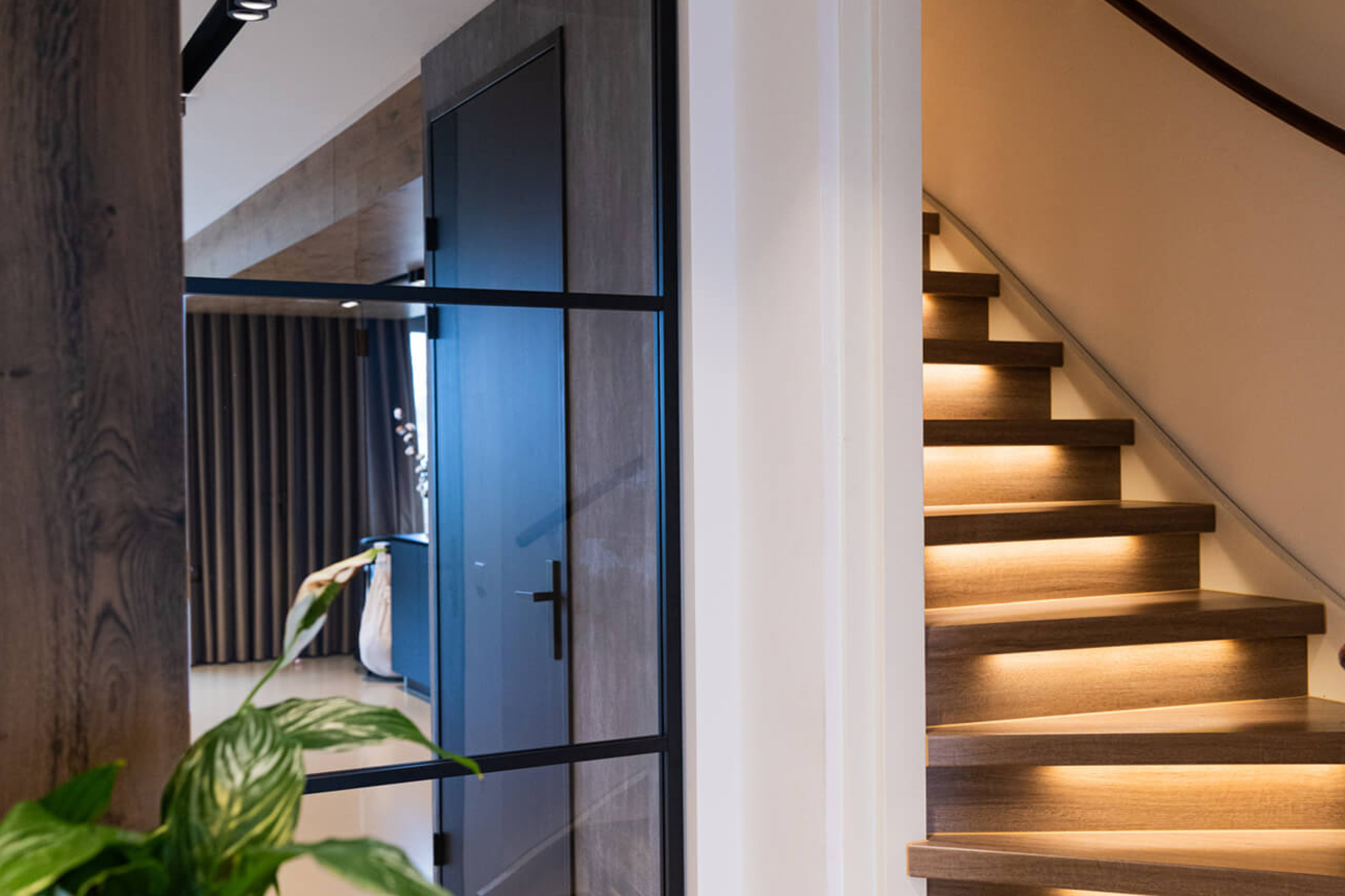 interieur inspiratie zwarte taatsdeur met glas gewoon gers