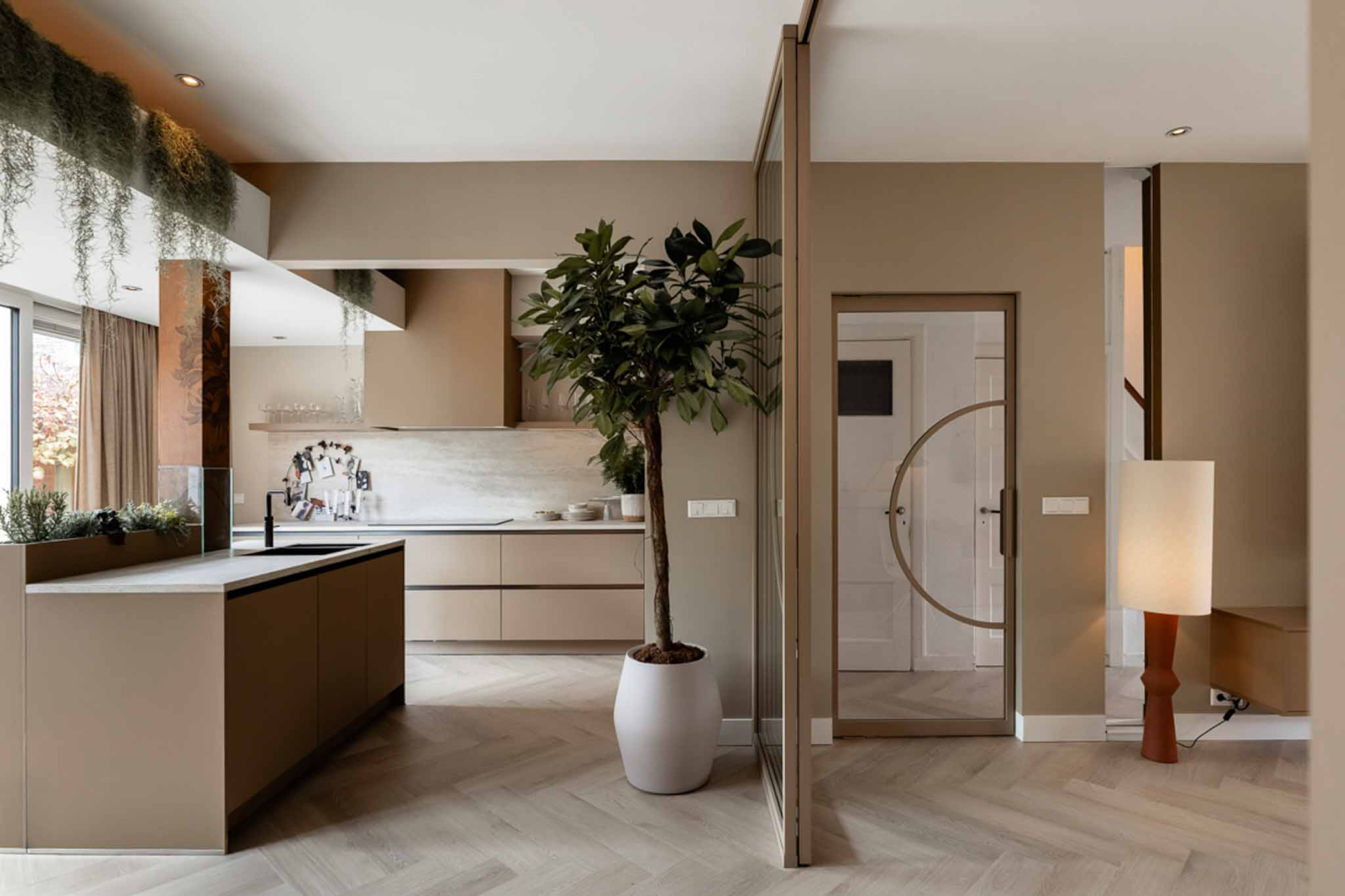 beige deur met glas en ronde vorm gewoon gers vtwonen