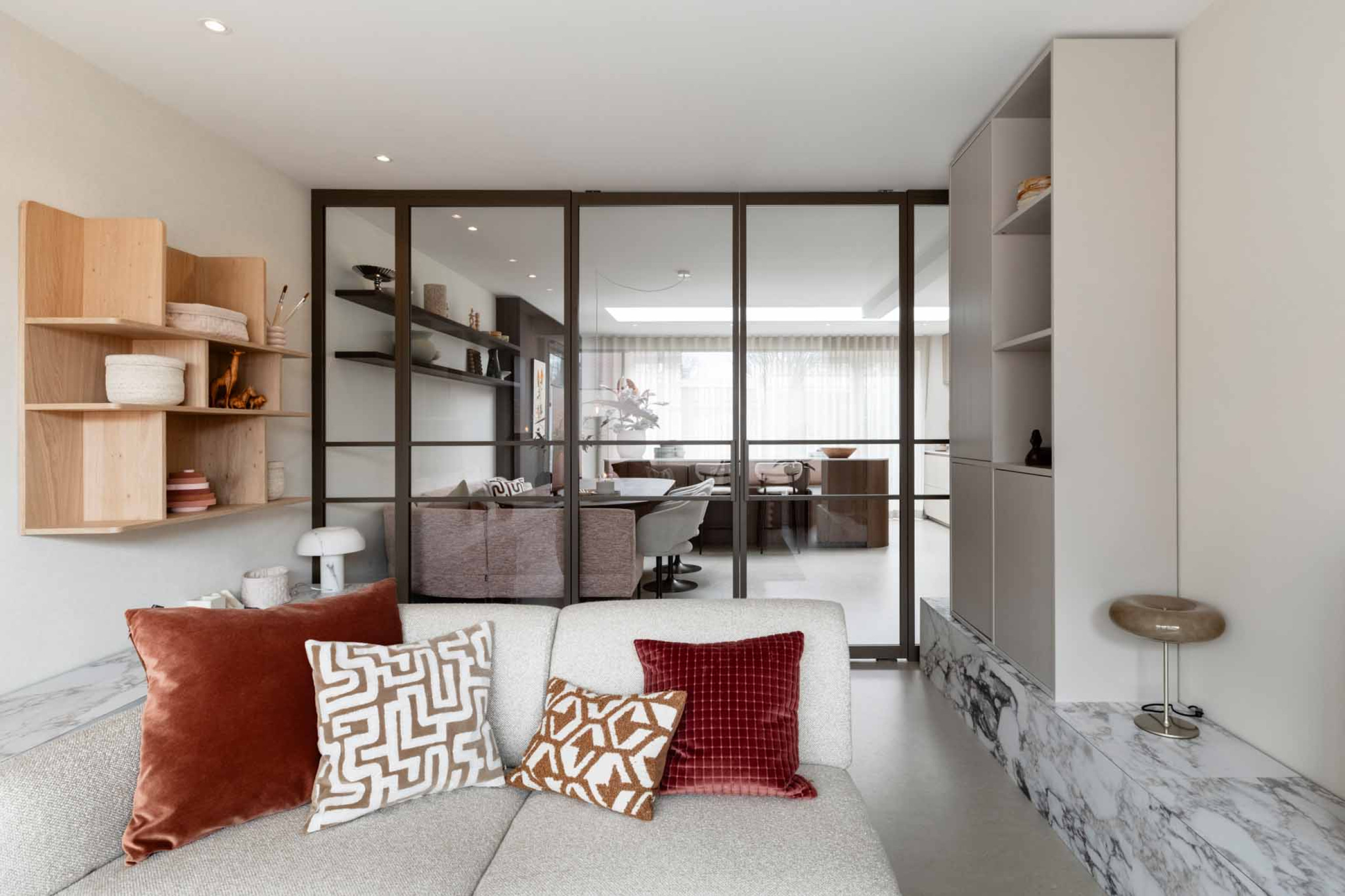 Glazen wand met openslaande deuren van GewoonGers