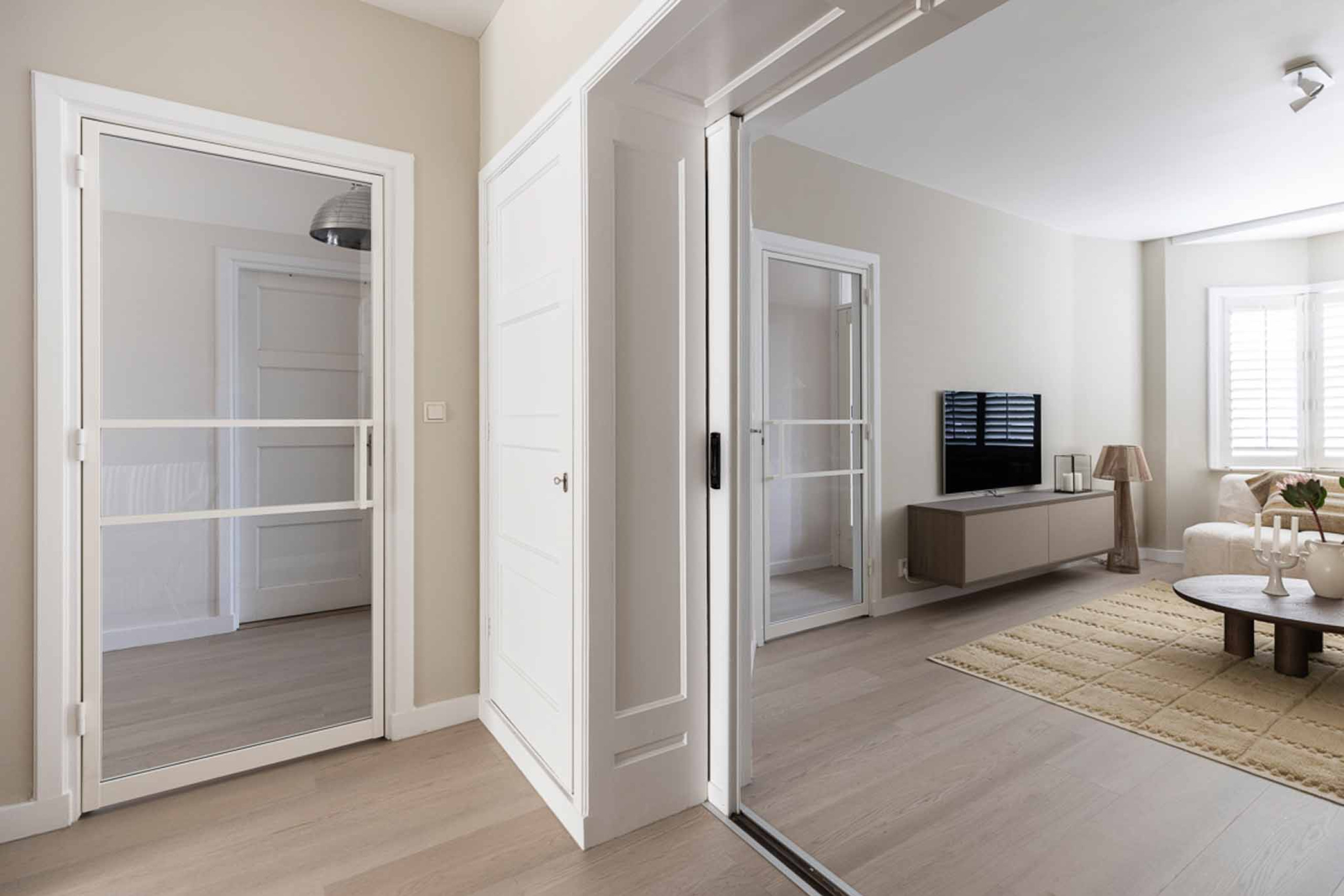 witte stalen deur in bestaand kozijn binnendeur met glas GewoonGers