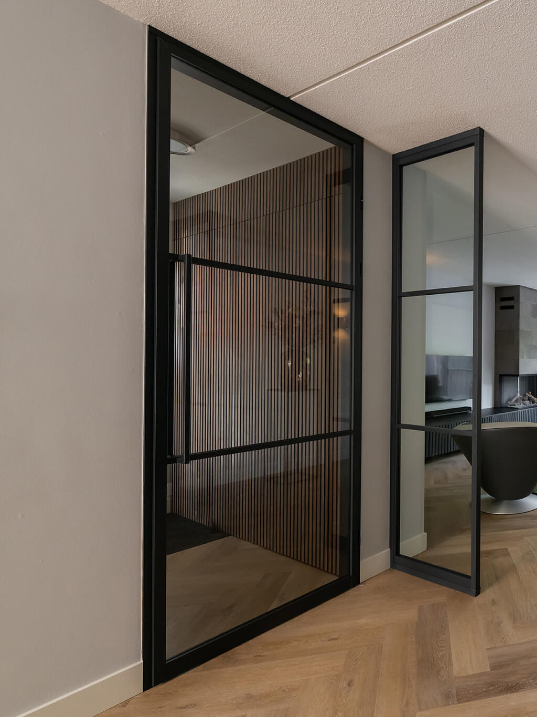 woonkamer deur tot plafond gewoongers