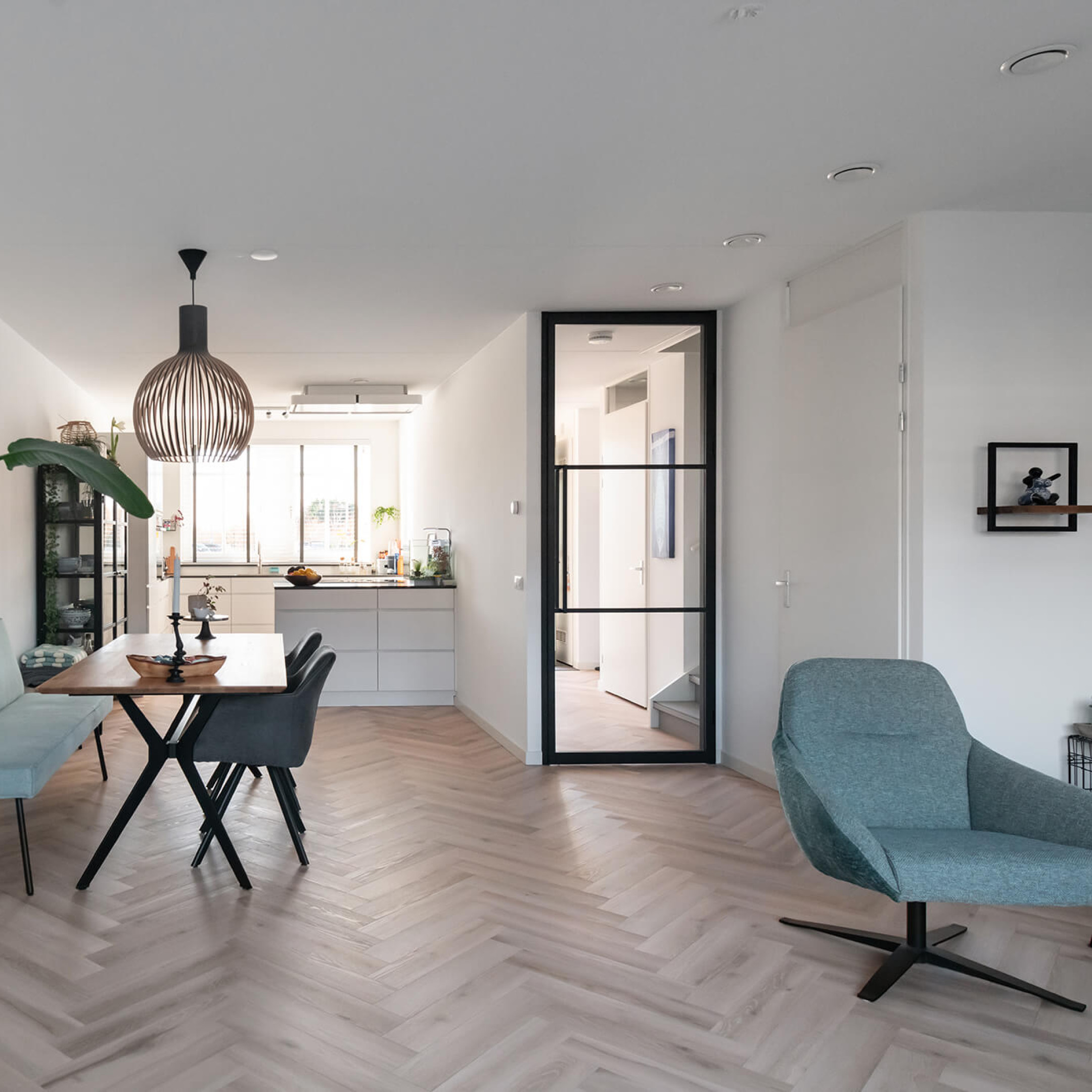 stalen deur tot plafond gers