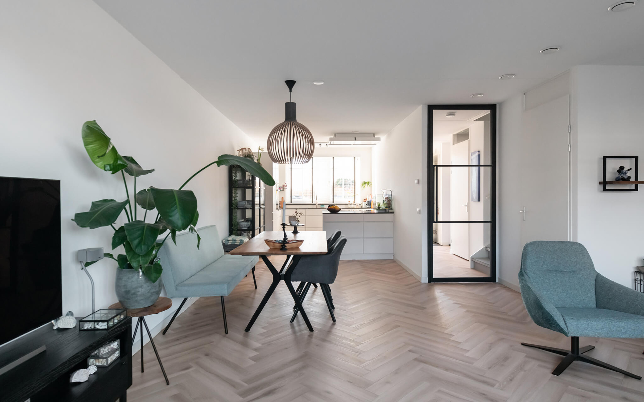 stalen deur tot plafond gers