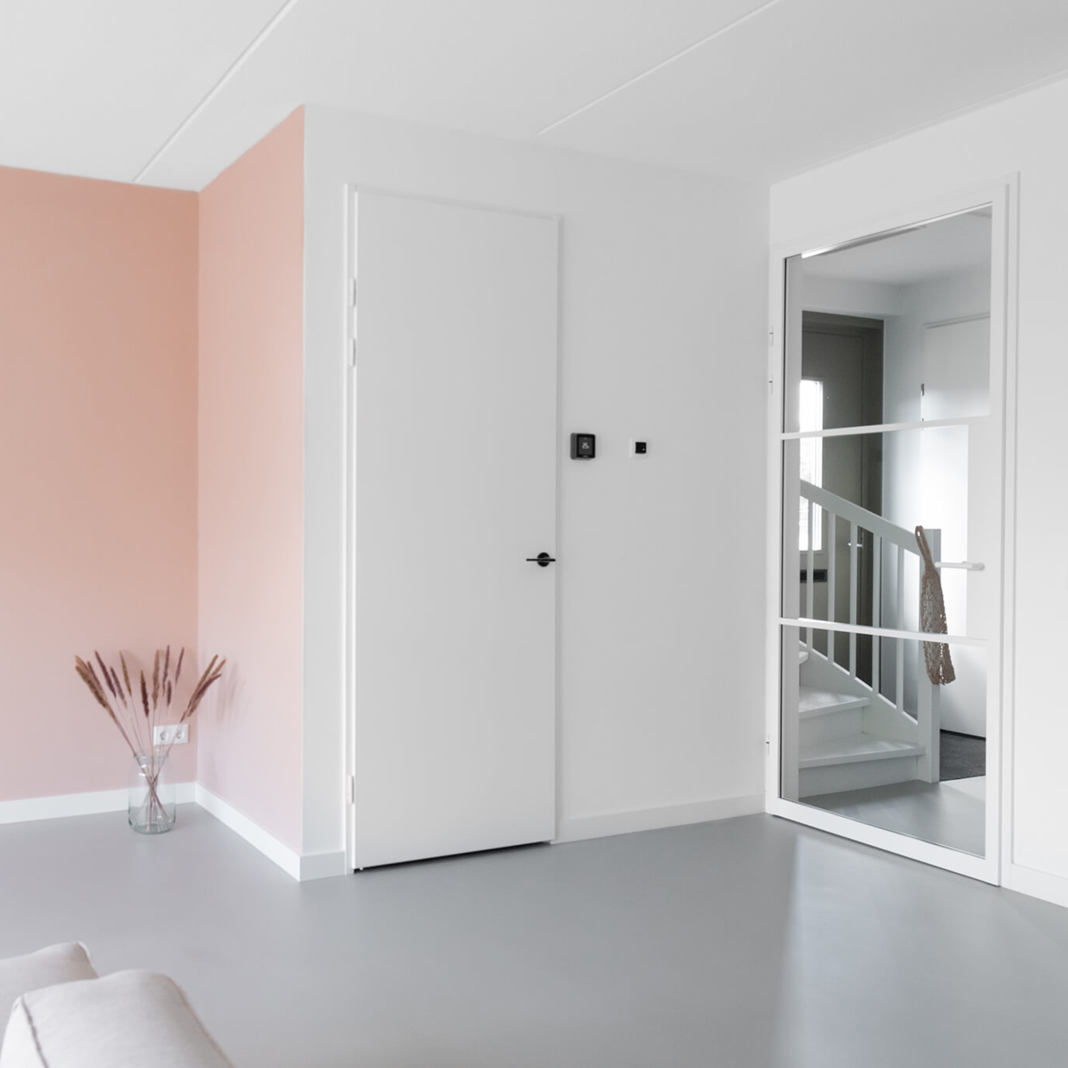 witte aluminium deur gewoongers