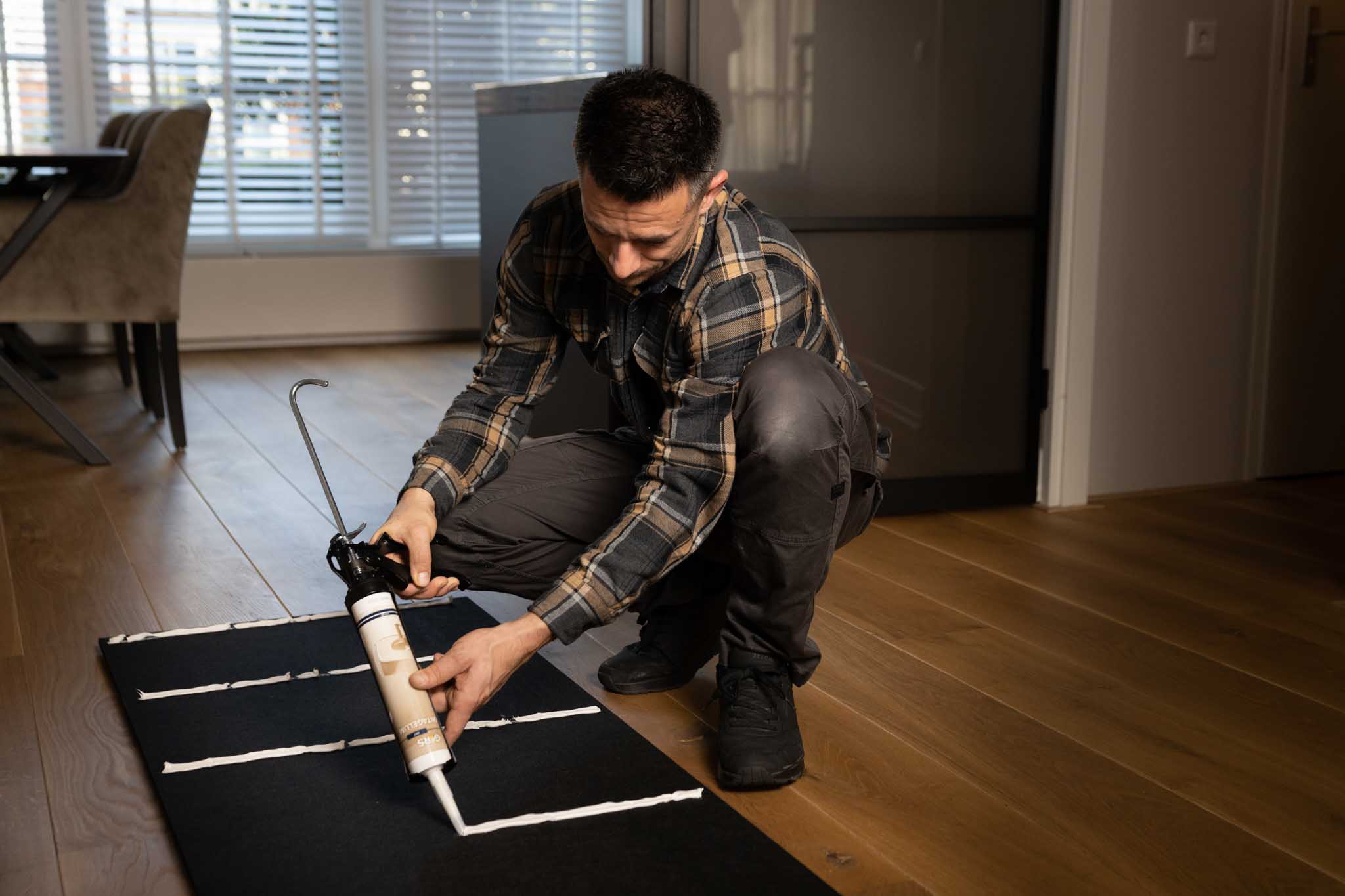 GewoonGers akoestische panelen kit aanbrengen lattenwand op maat