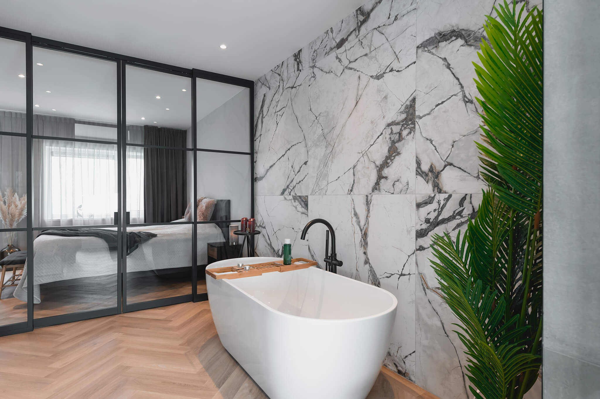 Stalen schuifdeuren badkamer GewoonGers