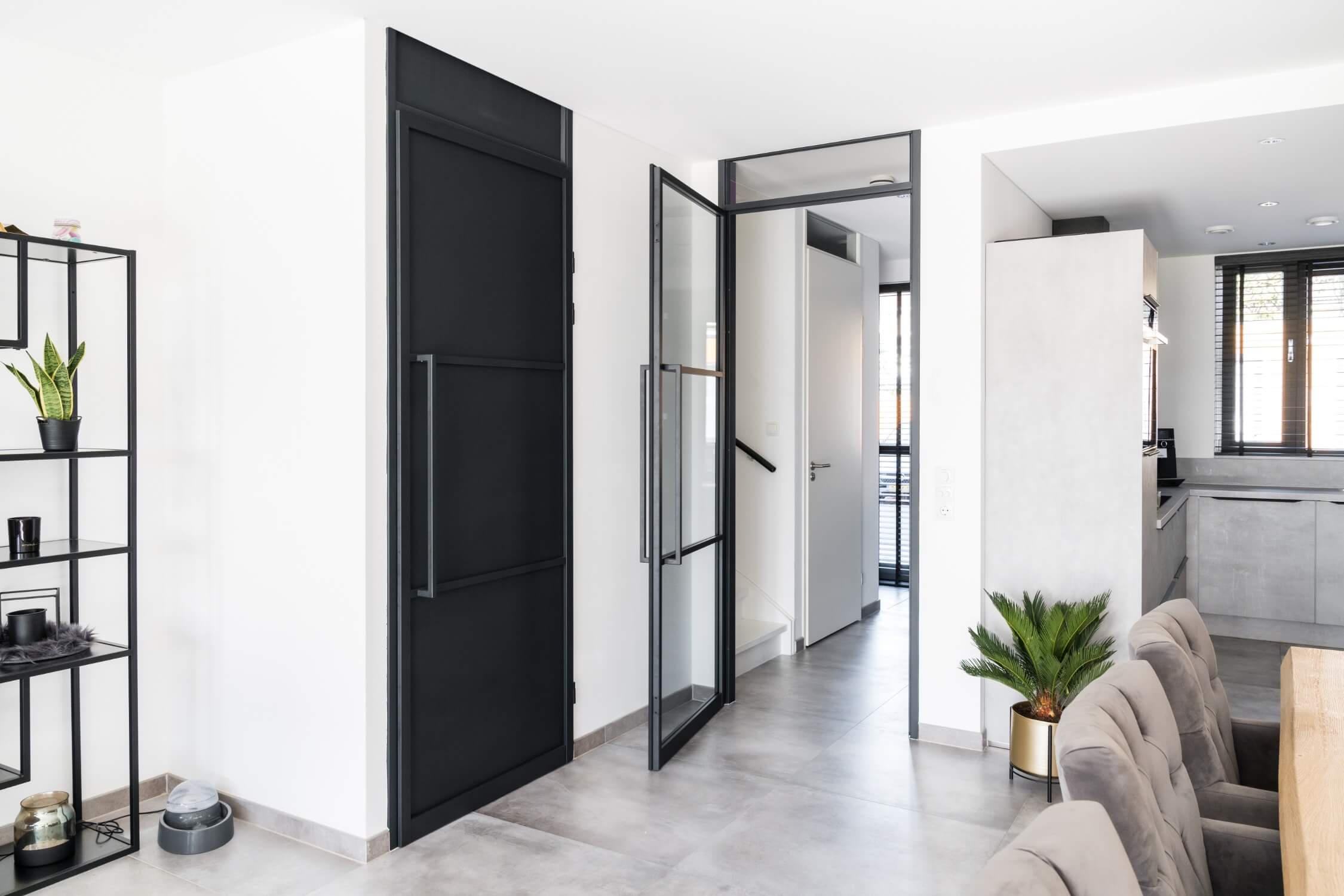 Deur met magneetsluiting voor het bestaande kozijn