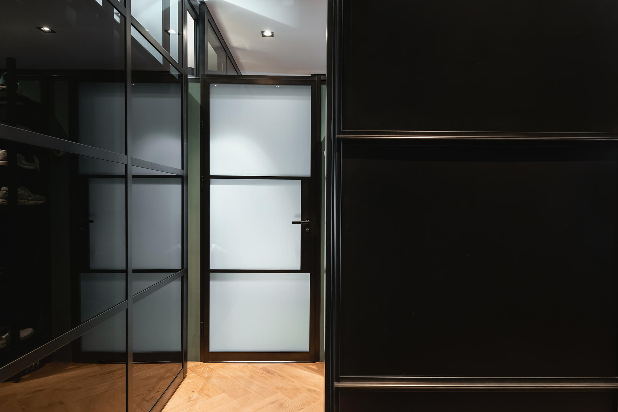 wc deur staal toiletdeur met glas glazen wc deur melkglas van GewoonGers